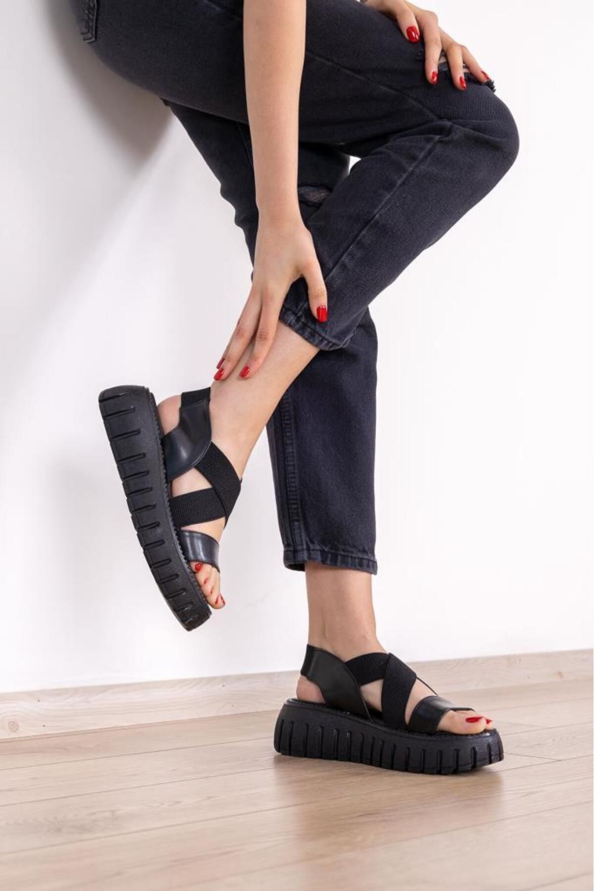 Getcho-Schwarze Damensandalen mit hoher Sohle von Ardeka 3