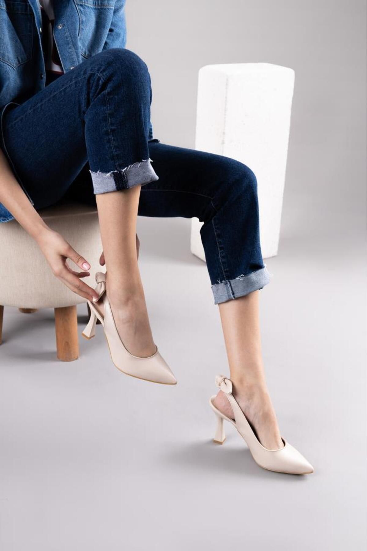 complete the look image