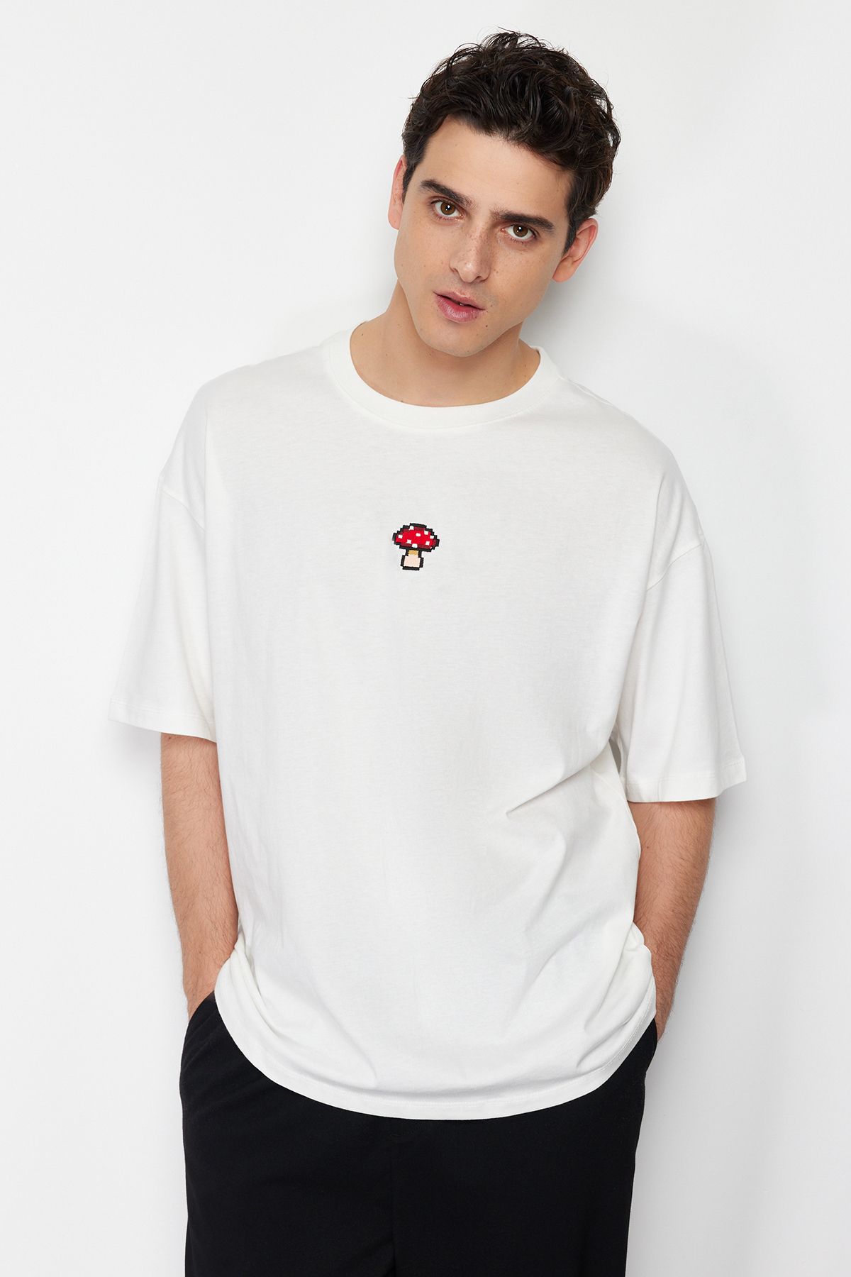 trendyol-man-mens-gray-floral-short-oversize