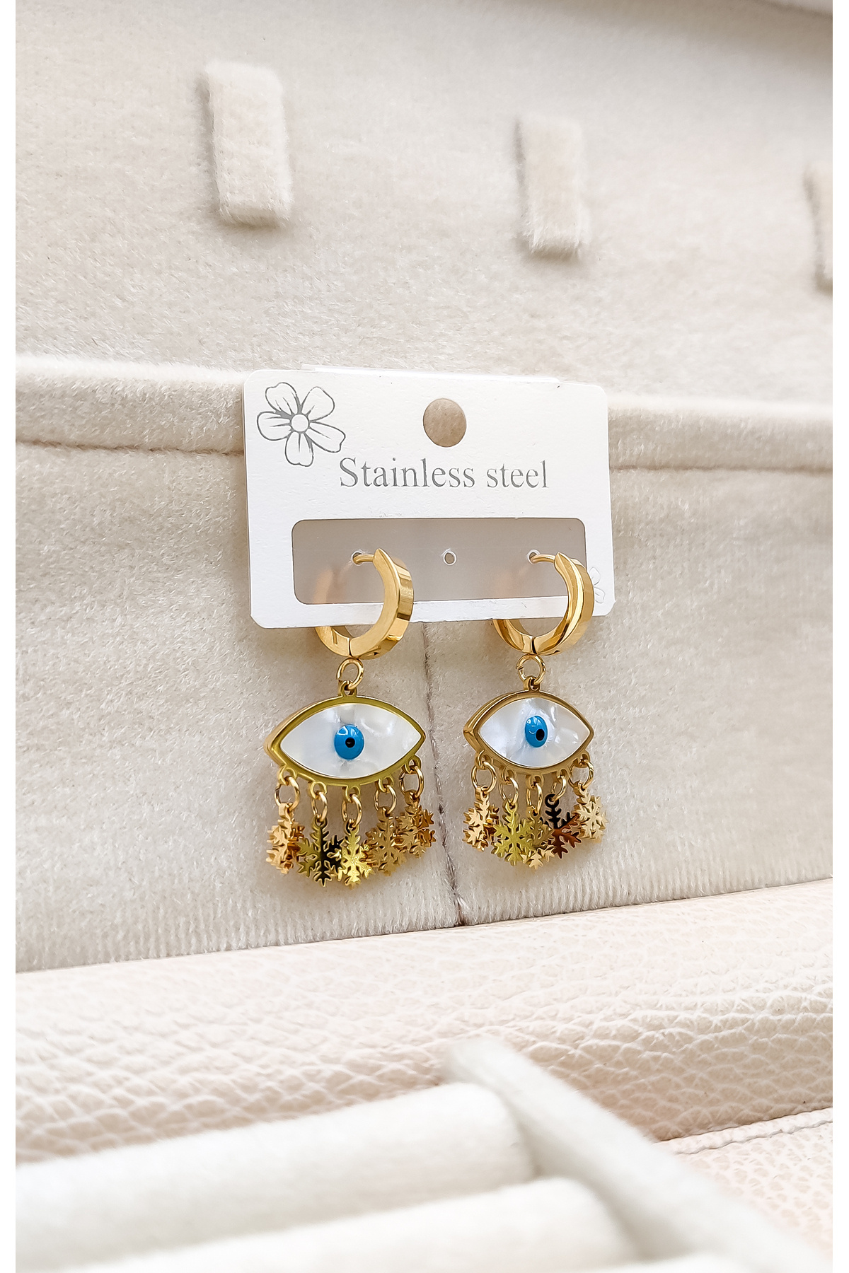 Gold Renk Sallantılı Sedefli Göz Desenli Çelik Küpe