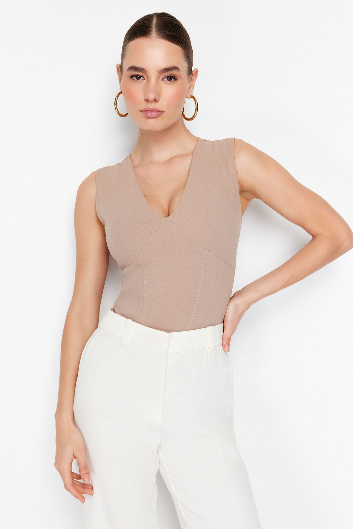 Trendyol Collection-Боді з норки з V-подібним вирізом TWOSS24BD00007 3
