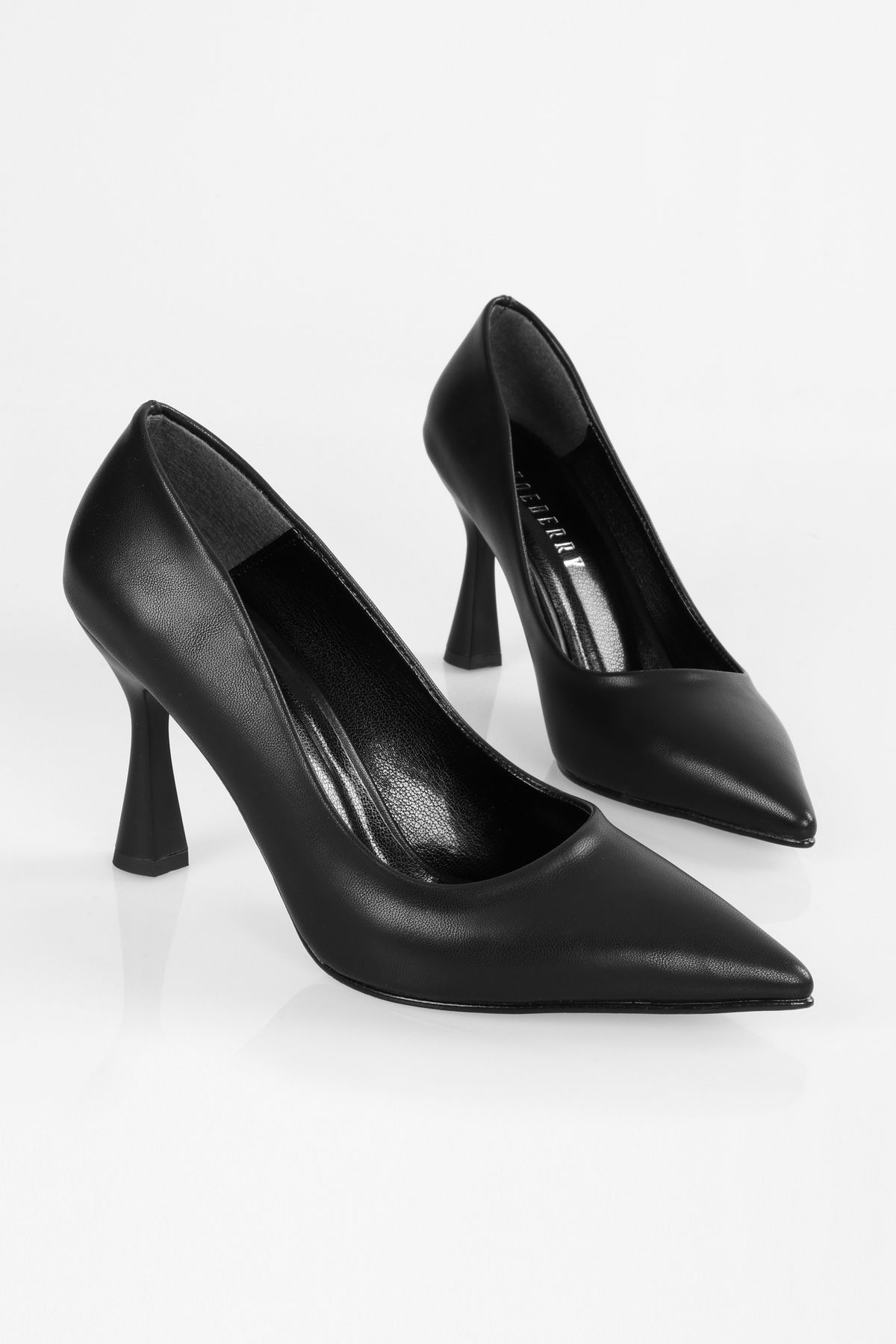 Shoeberry Damskie Magda Czarne Skórzane Buty Na Szpilce Szpilki - 38