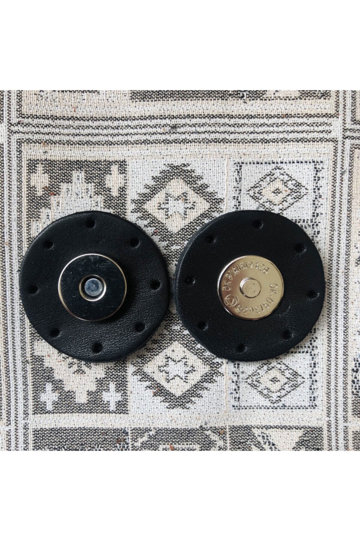 Alfa Tasarım Gümüş Mıknatıslı Yuvarlak Hakiki Deri Çanta Çıtçıtı - Siyah Rengi