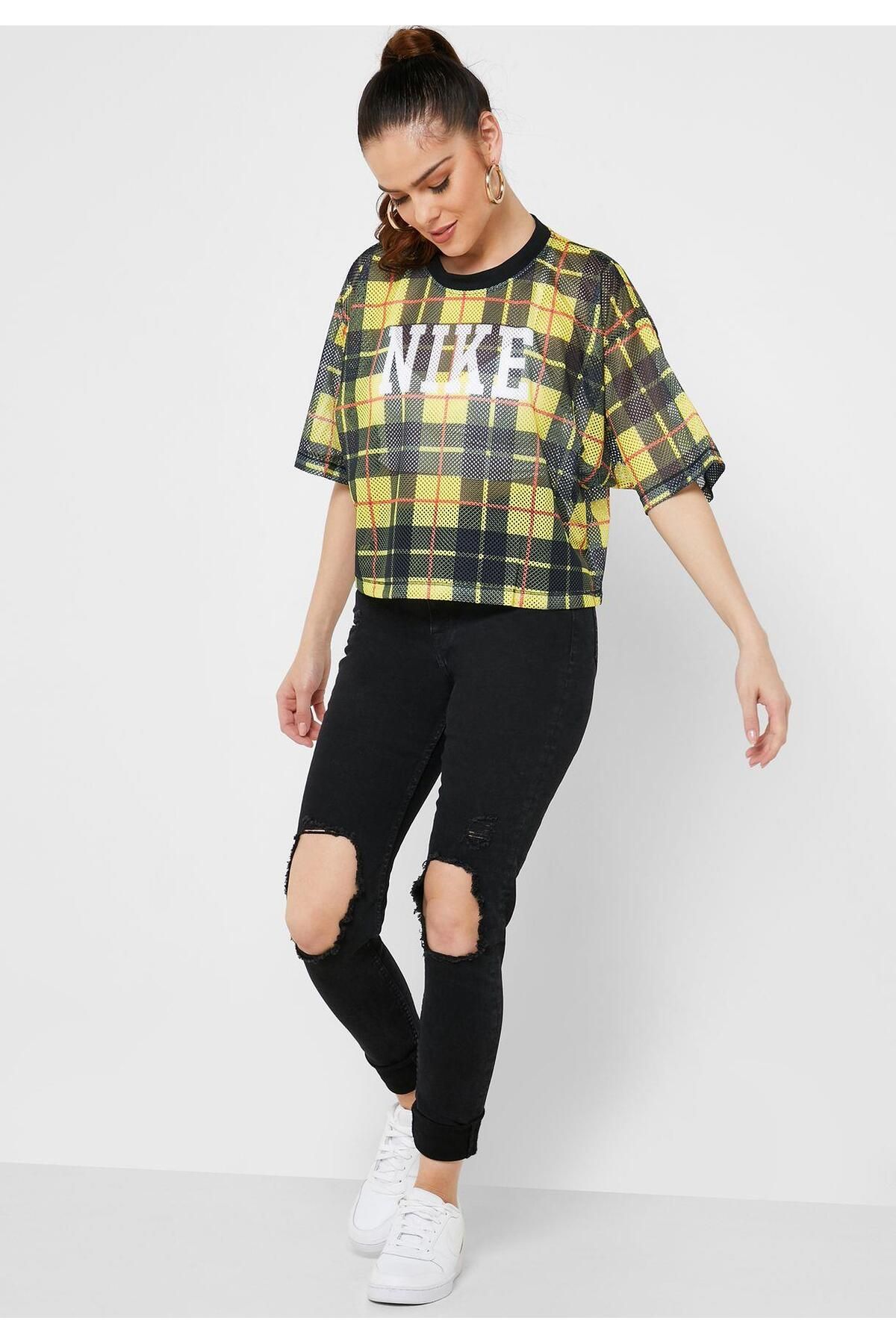 Light yellow nike sales shirt