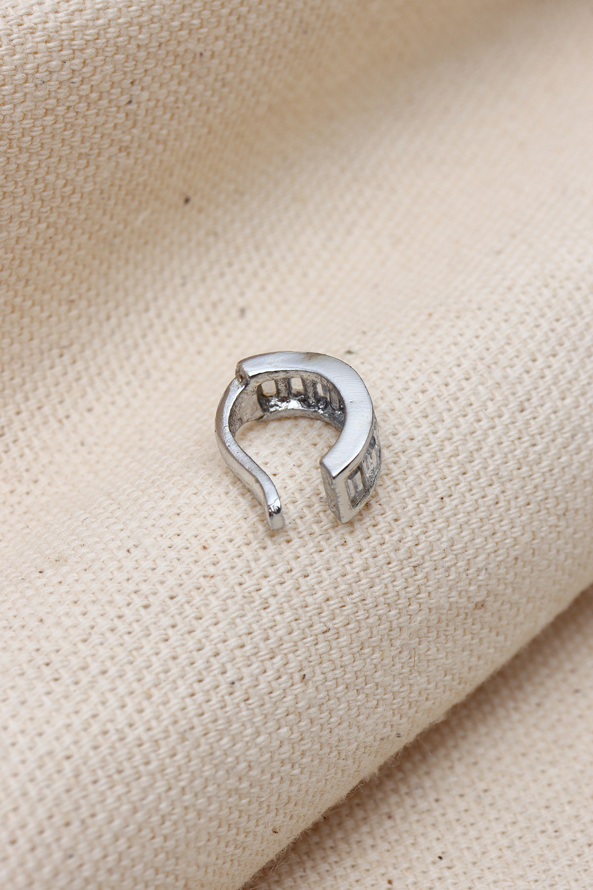 Baget Taşlı Gümüş Renk Ear Cuff Kıkırdak Küpe (VİP) 2