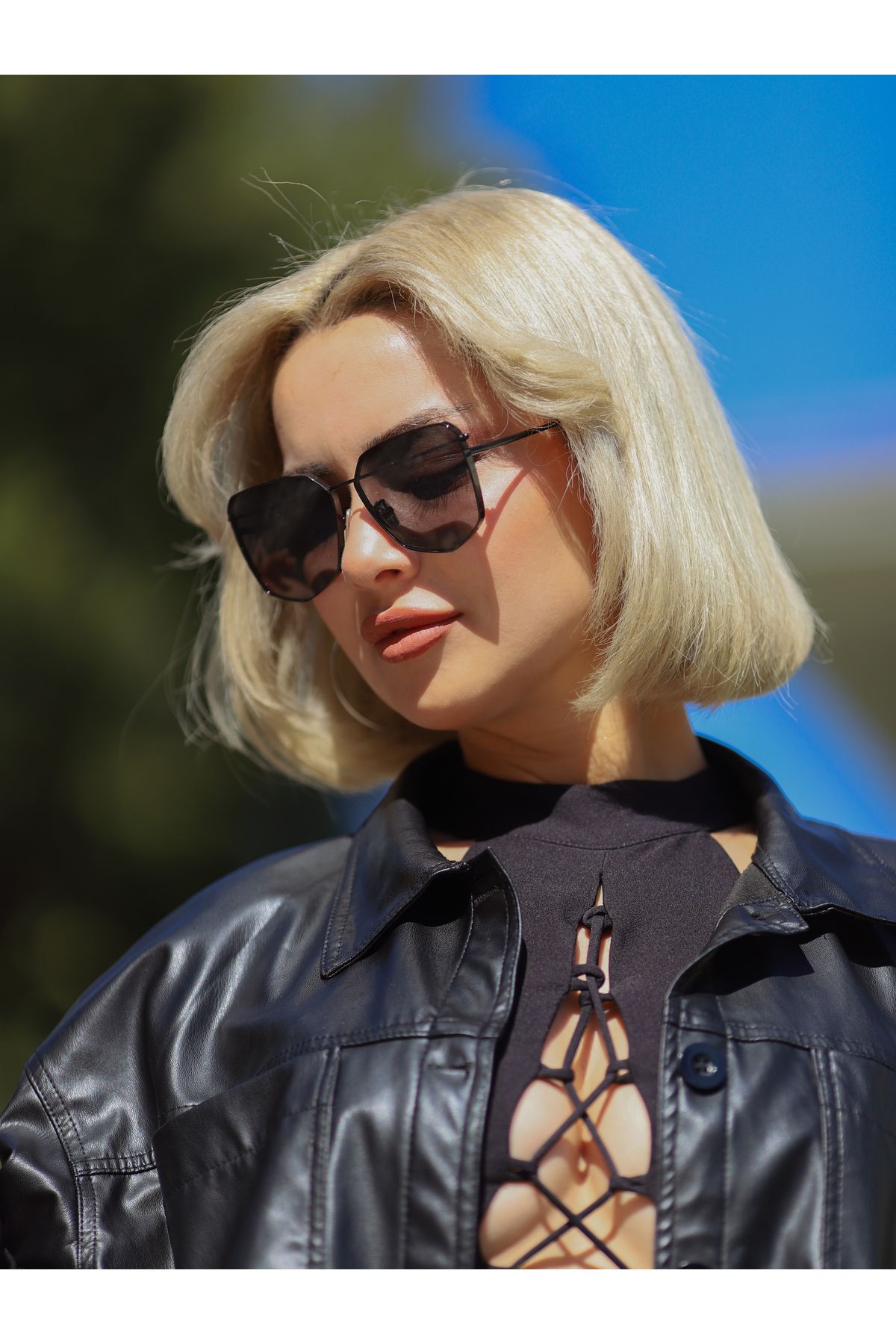 Angel Eyes-Women's Sunglasses Geometric Design Black Frame Black Glass 4