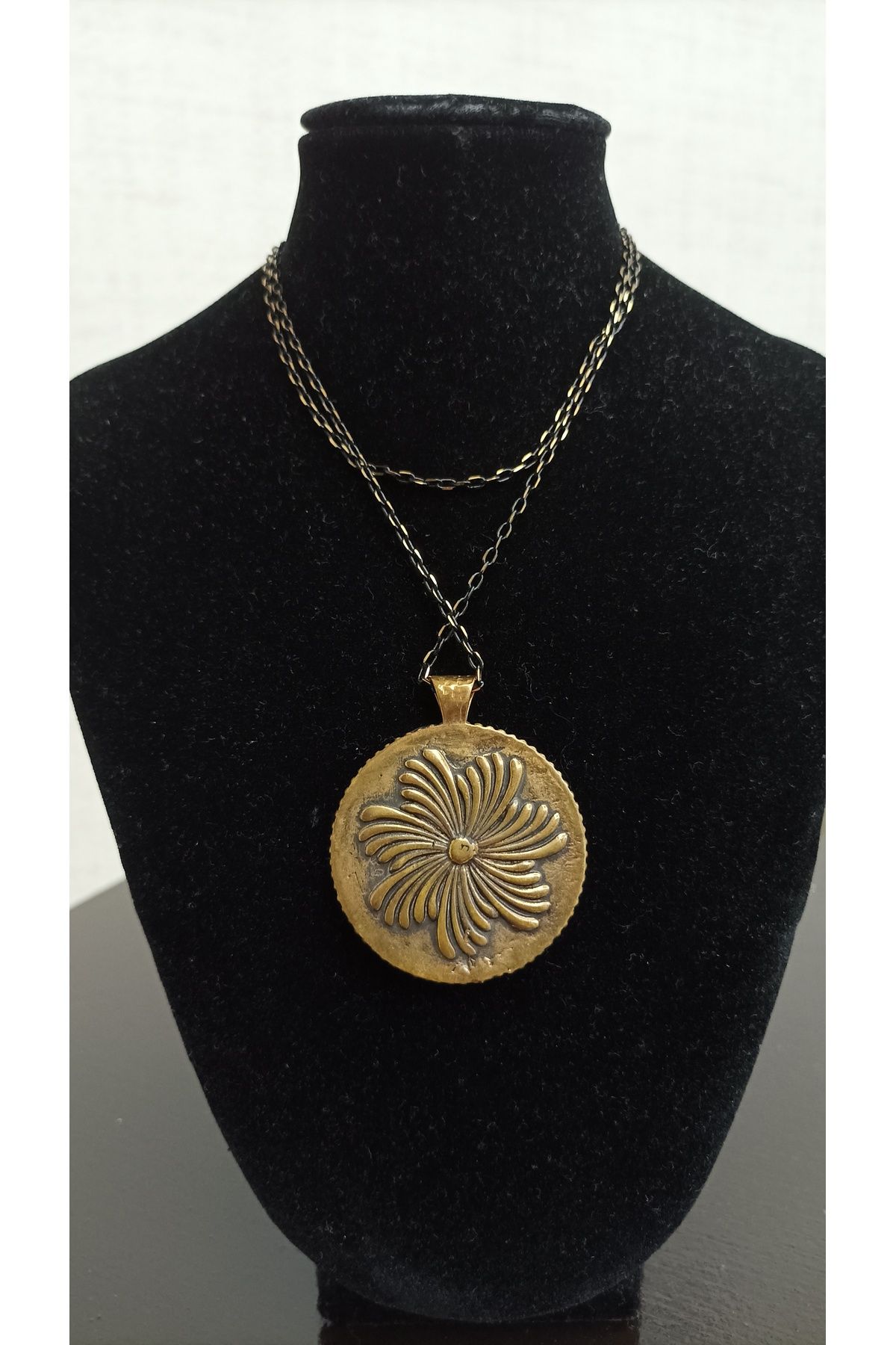 BRC Collection-Women's Framed Natural Stone Necklace 2
