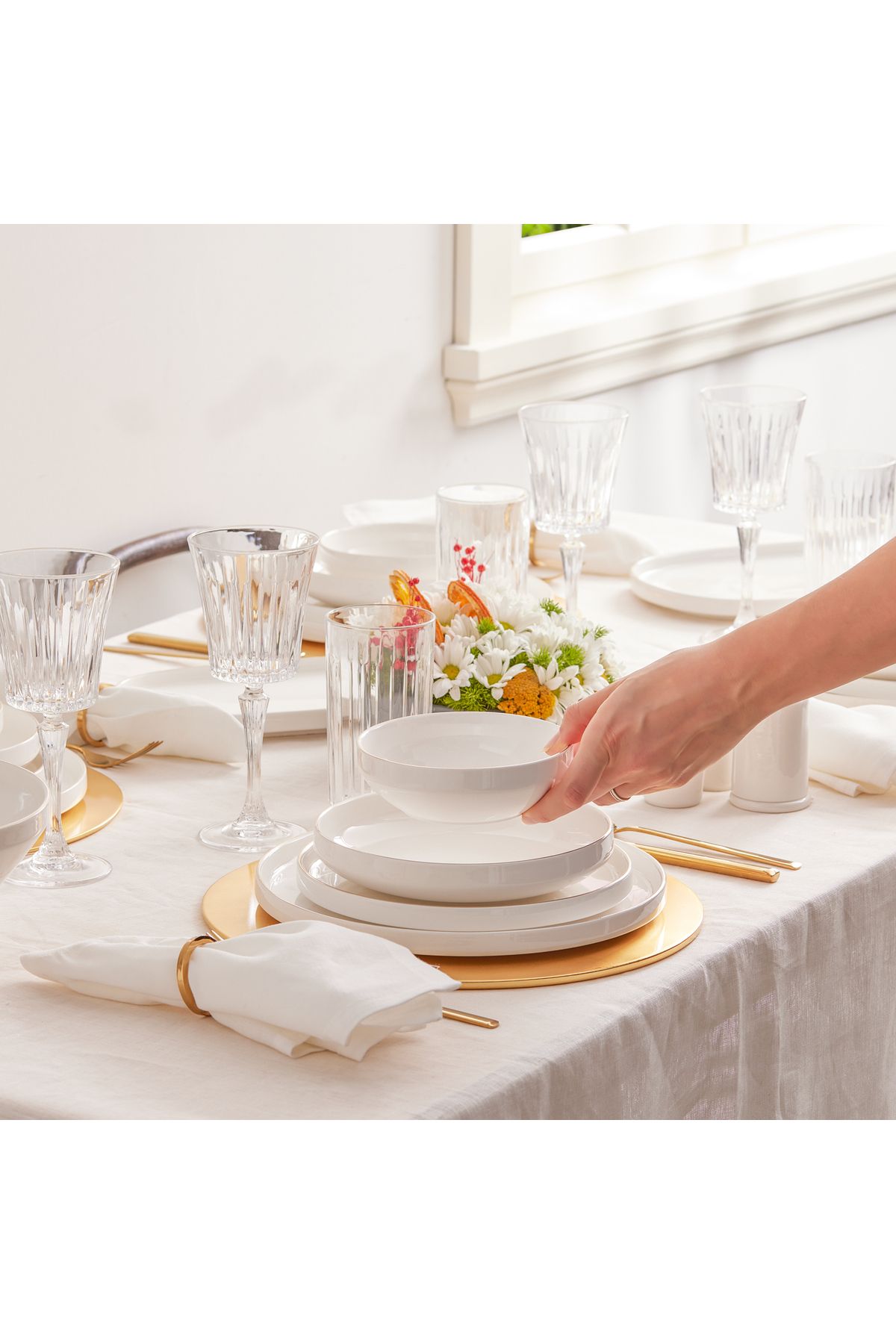 Karaca-Neu Saturn Gold 59-teiliges Streamline Porzellan Geschirrset für 12 Personen Set 5