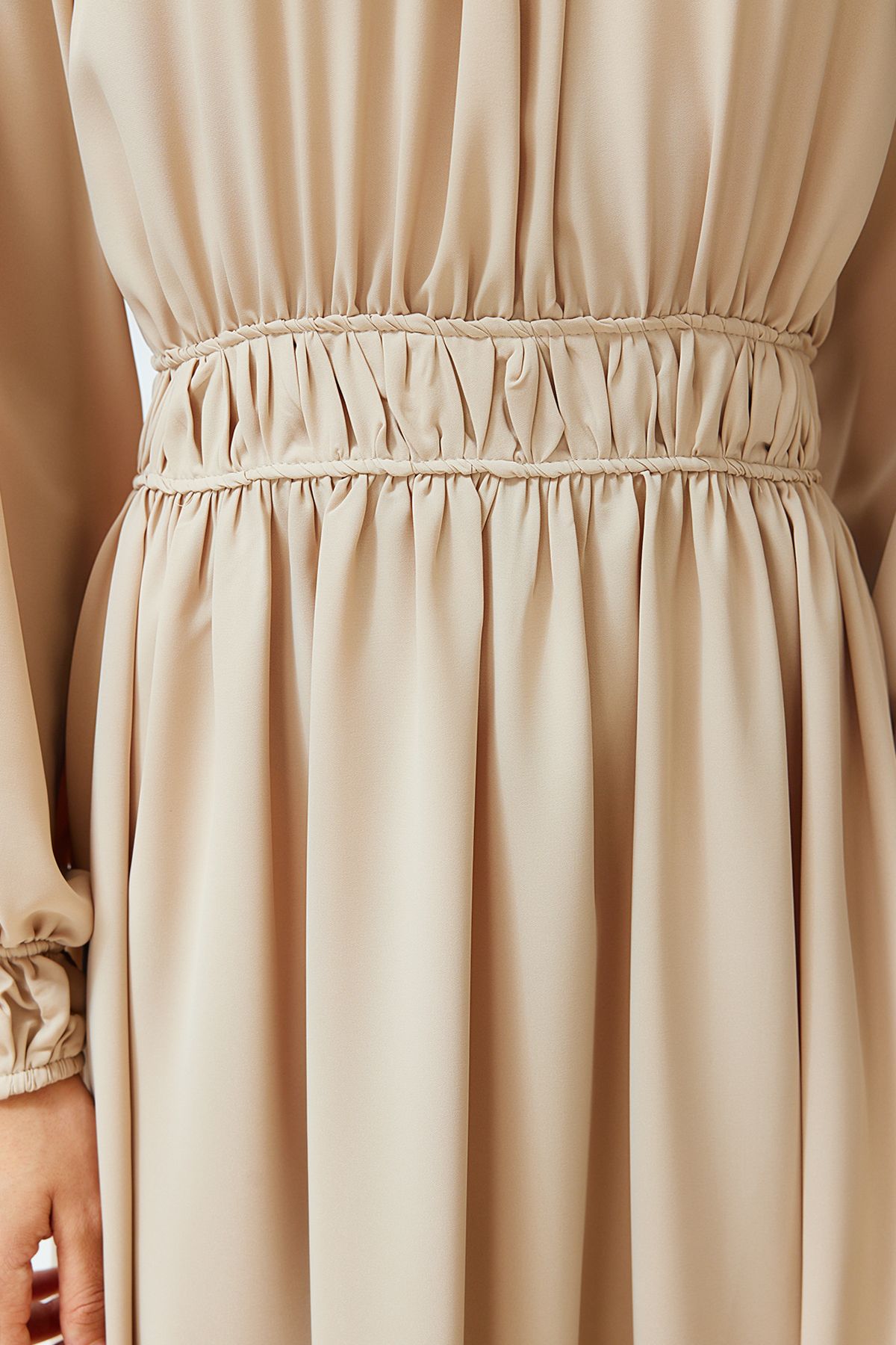 Trendyol Modest-Bézs színű talpgallér derék és ujjú, részletes szőtt ruha TCTSS24EB00083 6