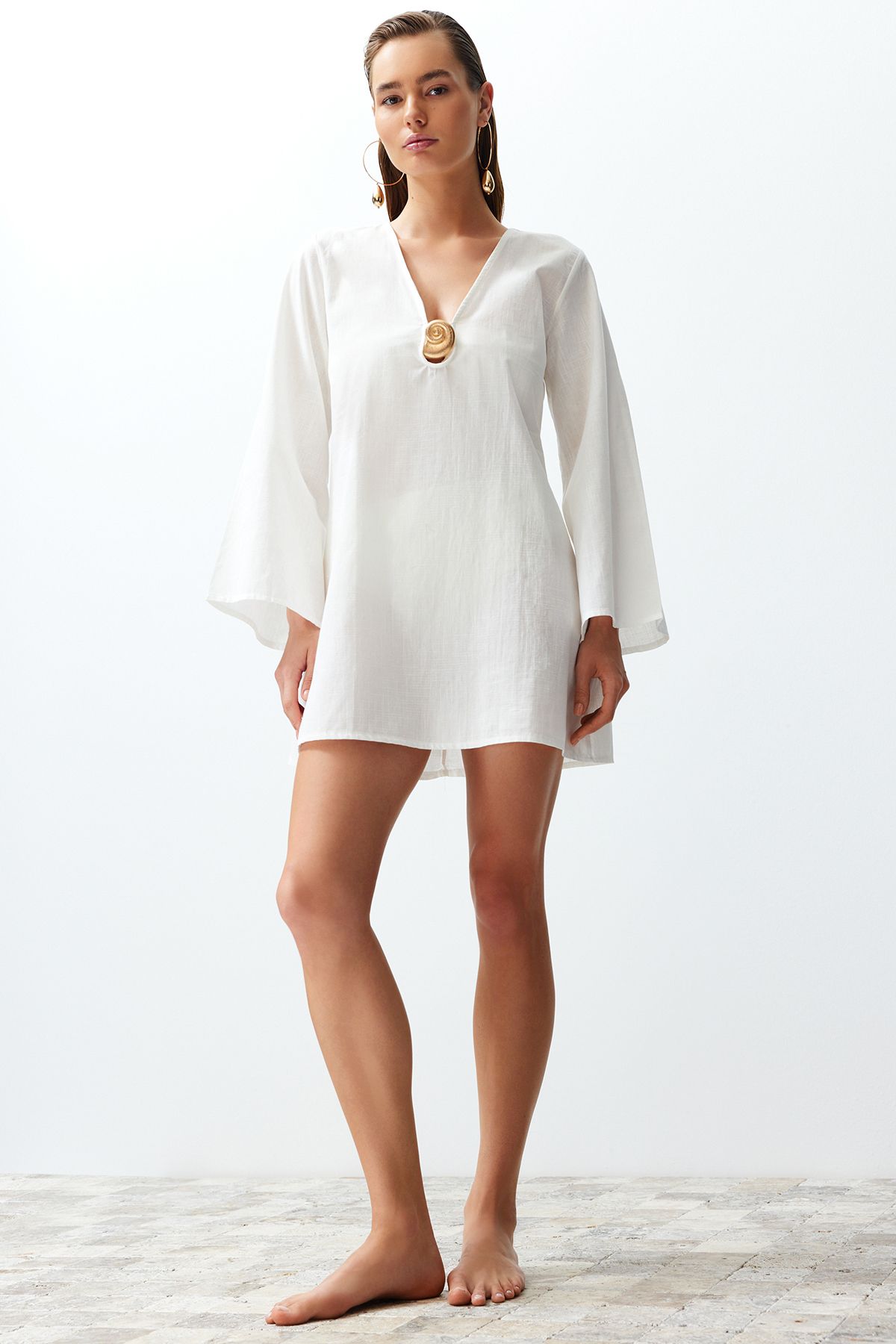 Trendyol Collection-Bílé mini tkané plážové šaty ze 100% bavlny s prémiovými doplňky TBESS24EL00020 3