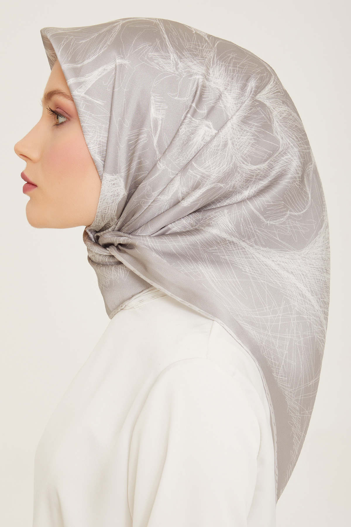 روسری زنانه آرمینه | E24YA9121D02 Armine - Image 2