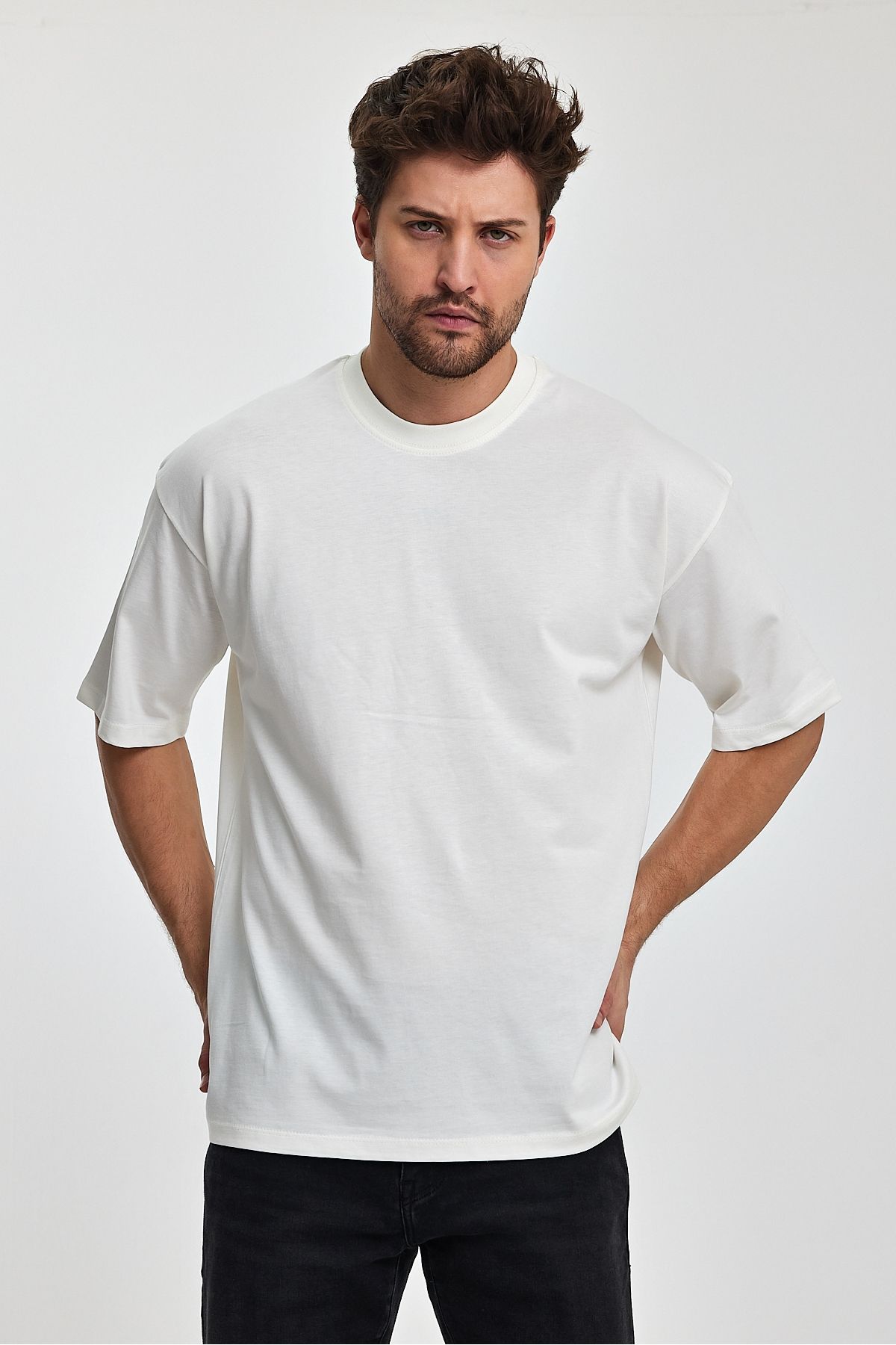 COMBİNE MİCHAİL-Men's Oversize Fit Thick Fabric Textured Crew Neck T-shirt 3