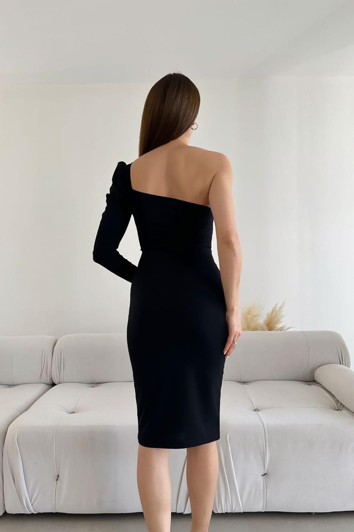 https://cdn.dsmcdn.com/ty1181/product/media/images/prod/SPM/PIM/20240223/16/b689717b-f11f-3137-9fe9-f719477078a8/1_org_zoom.jpg