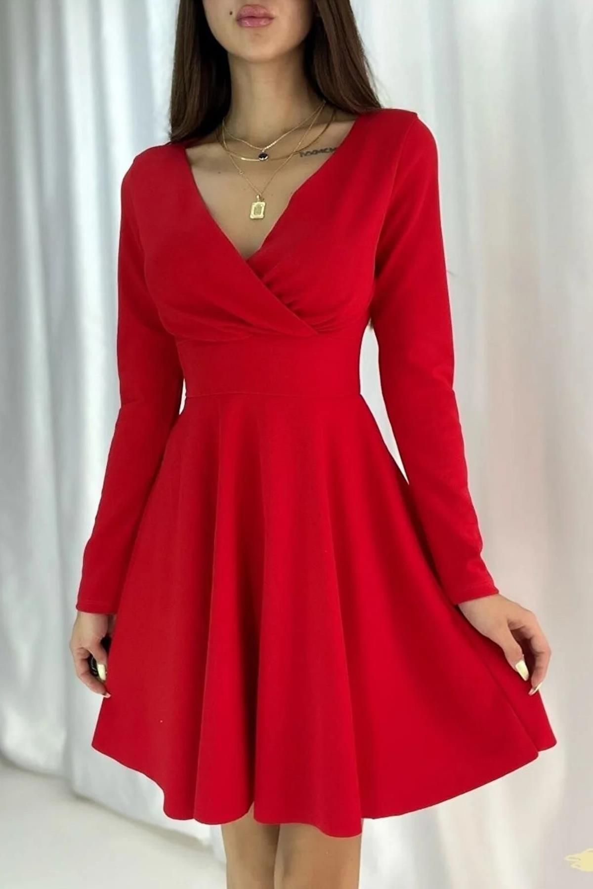 https://cdn.dsmcdn.com/ty1181/product/media/images/prod/SPM/PIM/20240223/17/f5c37808-0dd6-375a-b88a-aead10da47a6/1_org_zoom.jpg