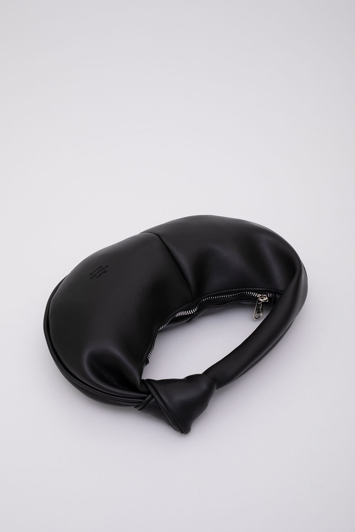 https://cdn.dsmcdn.com/ty1181/product/media/images/prod/SPM/PIM/20240224/15/5c96a3e1-ca53-3136-93c6-5ac37facf38a/1_org_zoom.jpg
