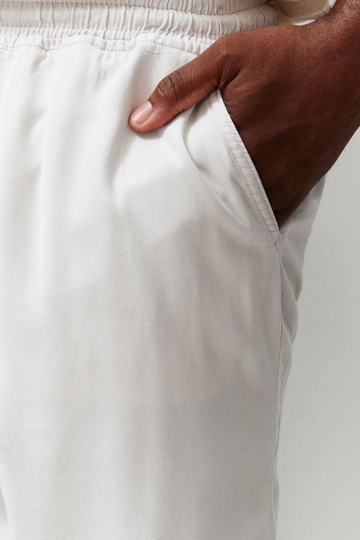 Trendyol Collection-Wygodne spodnie Tencel w dużych rozmiarach - regularny krój, elastyczny pas Tmnss24Ar00001 5
