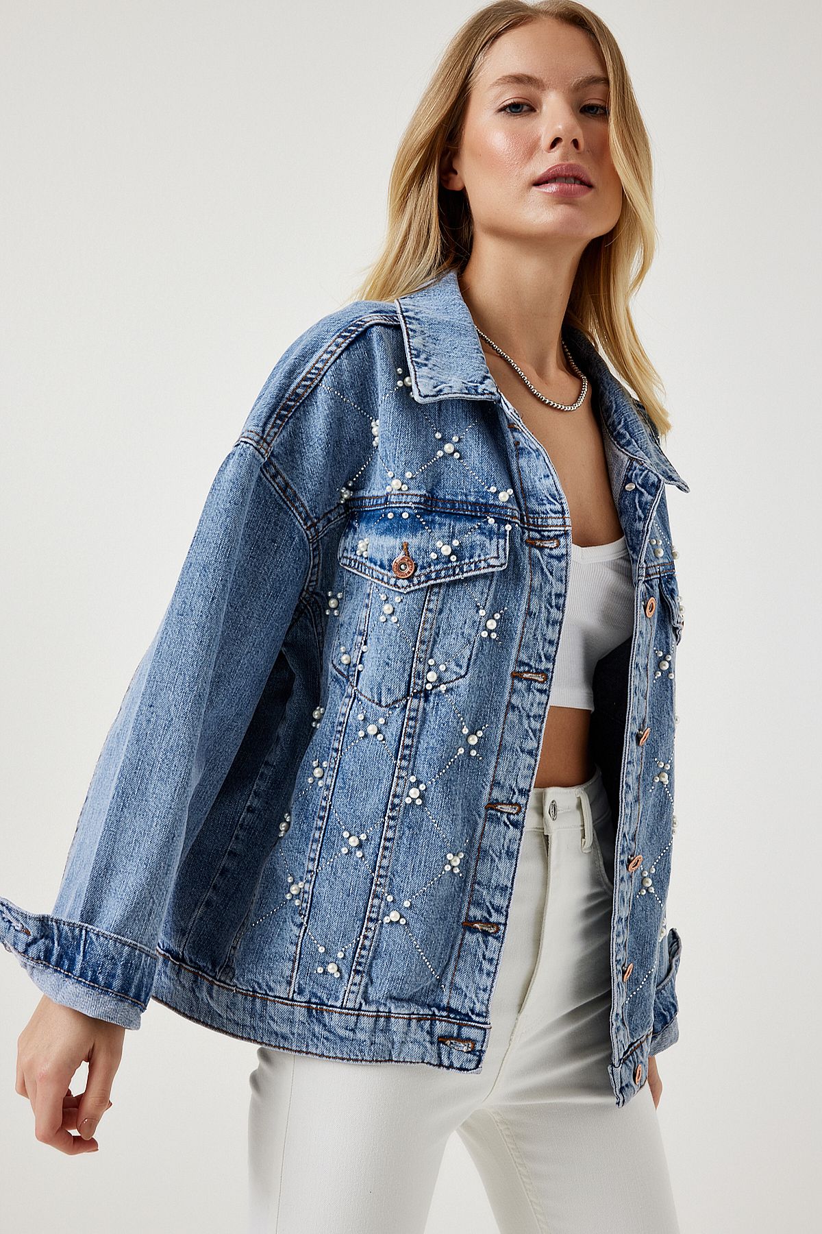 Kadın Açık Mavi İnci İşlemeli Denim Ceket RV00168