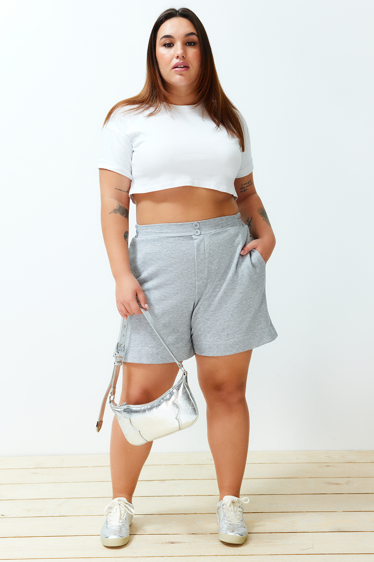 Trendyol Curve-Gray Button Detail 100% Cotton Knitted Plus Size Shorts & Bermudas Tbbss24Ap00020 1