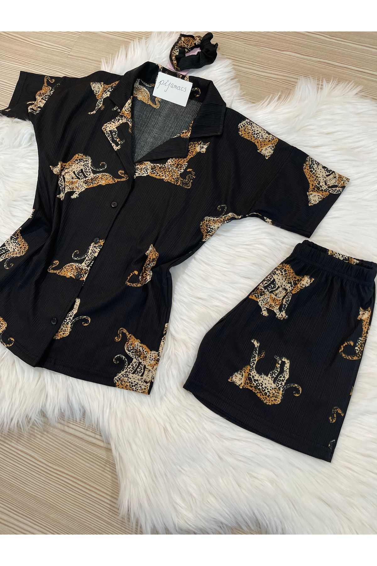 Pijamacs-طقم بيجامة بيغاسوس بنمط ليوبارد أسود مع شورت 6