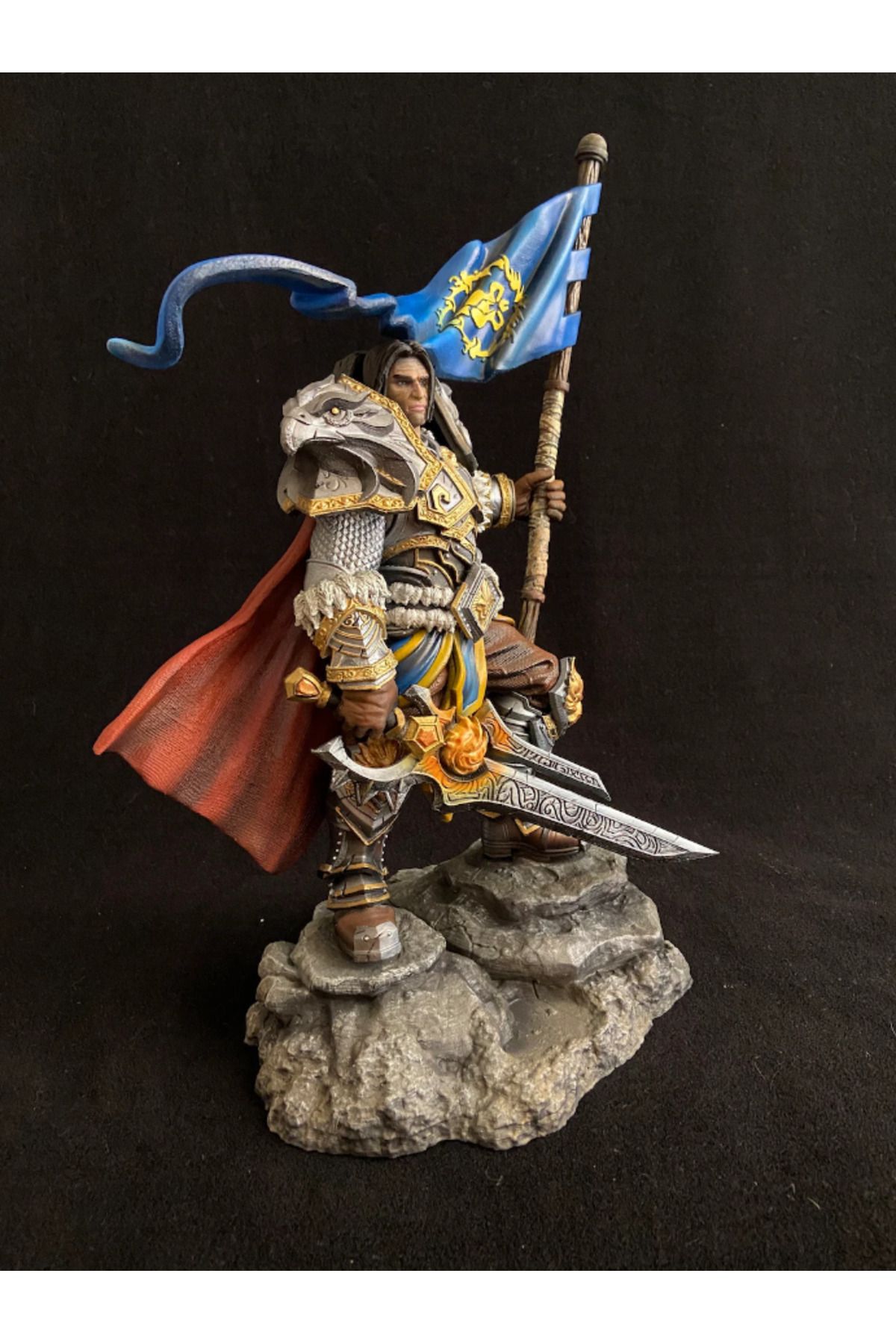 YILDIRIM AVANGART-World of Warcraft Varian Wrynn Figure WOW Varian Wrynn Object 25CM Large Size 5