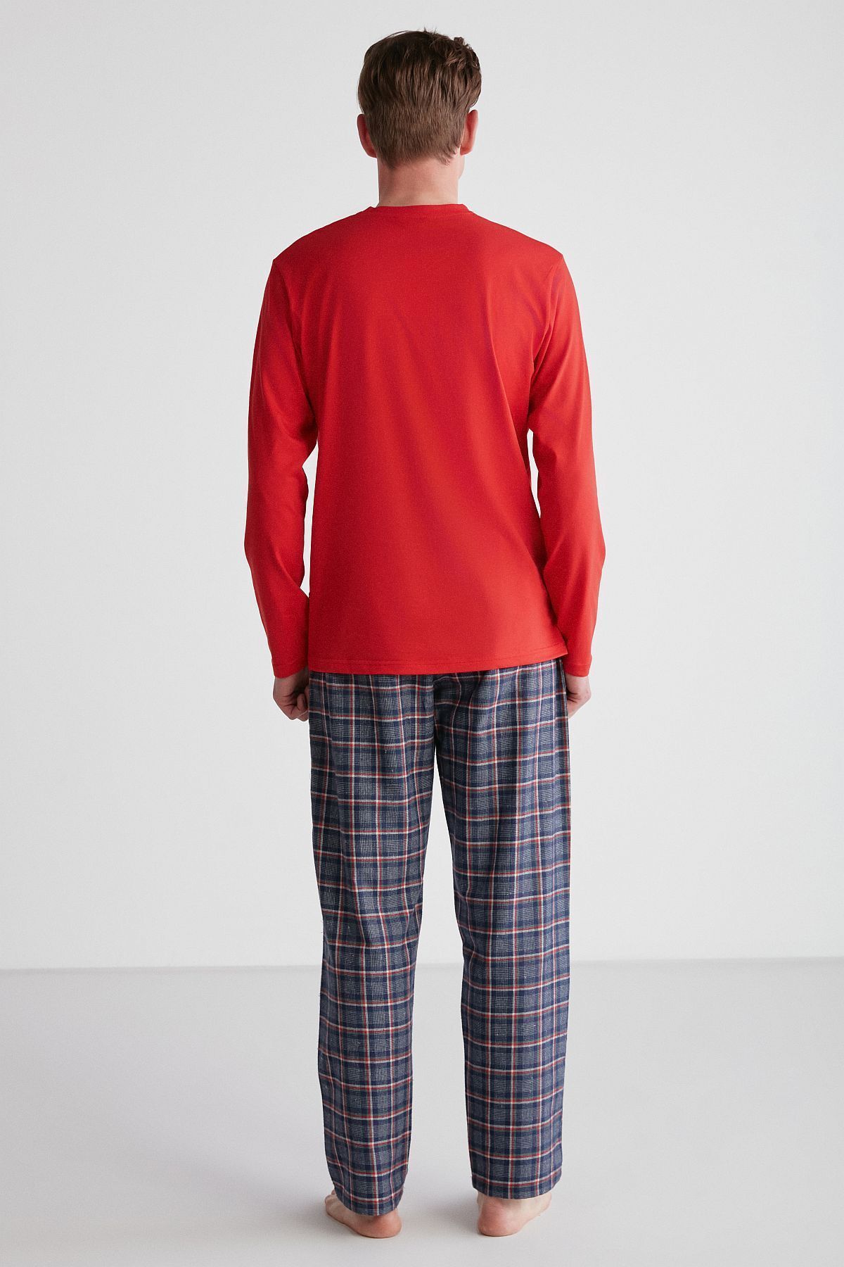 ست پیژامه قرمز مردانه پایه. پولو اسن. لباس خواب آستین بلند یقه گرد 18751 U.S. Polo Assn.