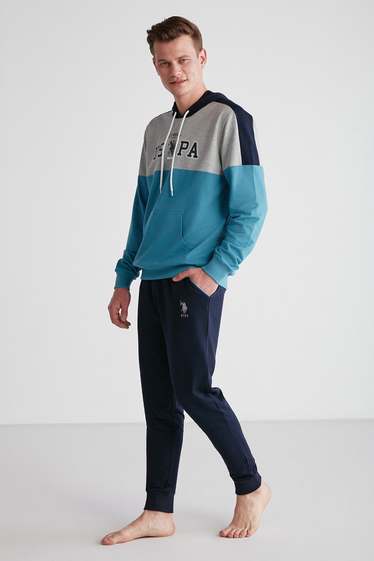 ست پیژامه آبی مردانه پایه. پولو اسن. لباس خواب آستین بلند بنزینی مدل 18714 U.S. Polo Assn.