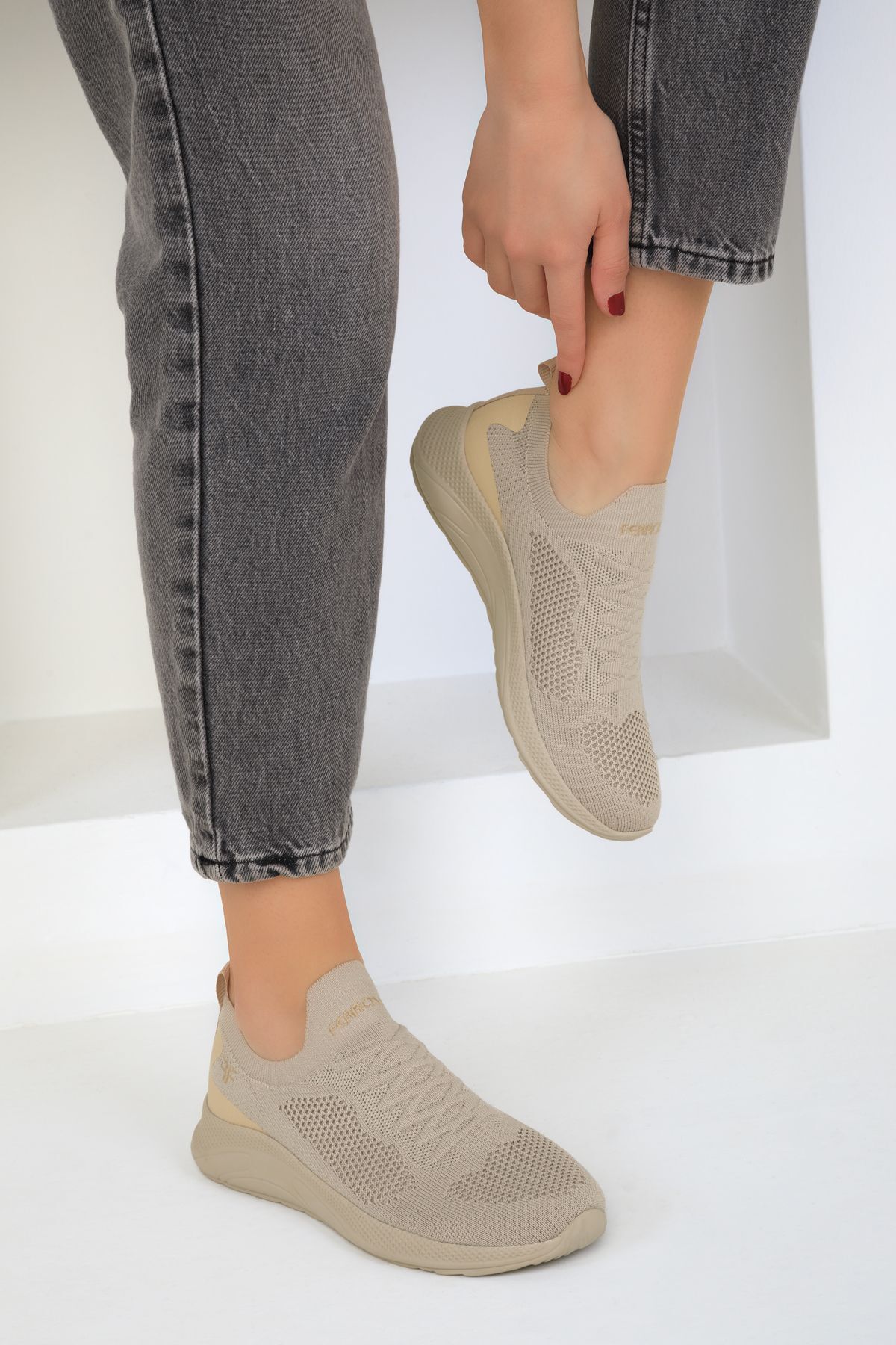 SOHO-Beige Damen Sneakers 16979 2
