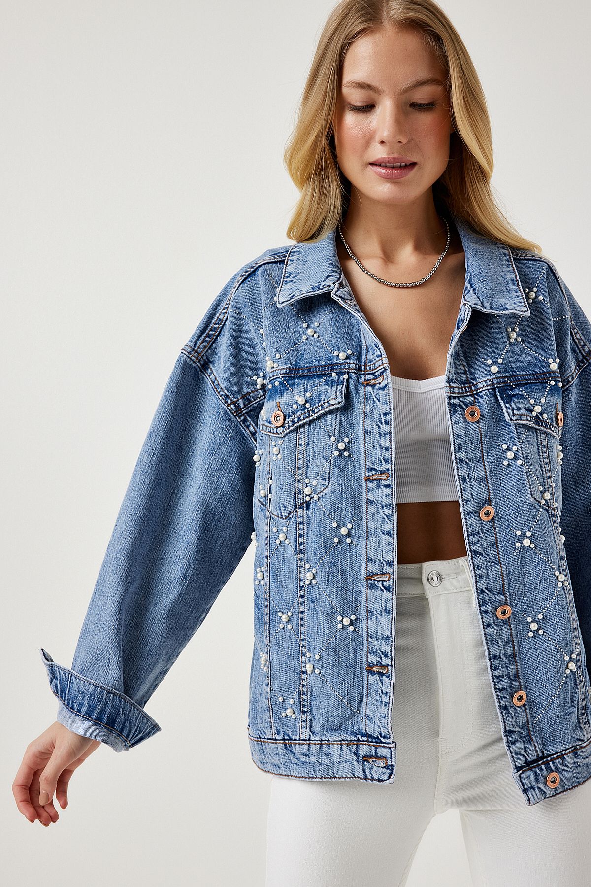 Kadın Açık Mavi İnci İşlemeli Denim Ceket RV00168