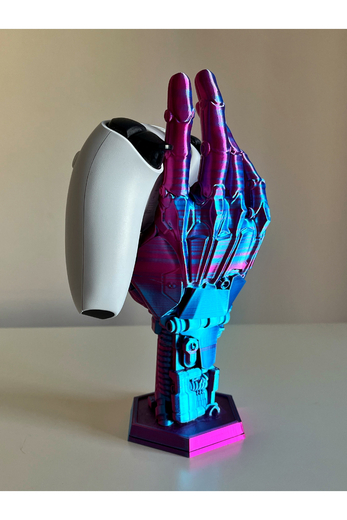 Robot Eli Şeklinde Dekoratif Kol Tutucu, Xbox / PS4 / PS5 Uyumlu, Joystick Kumanda Standı 3