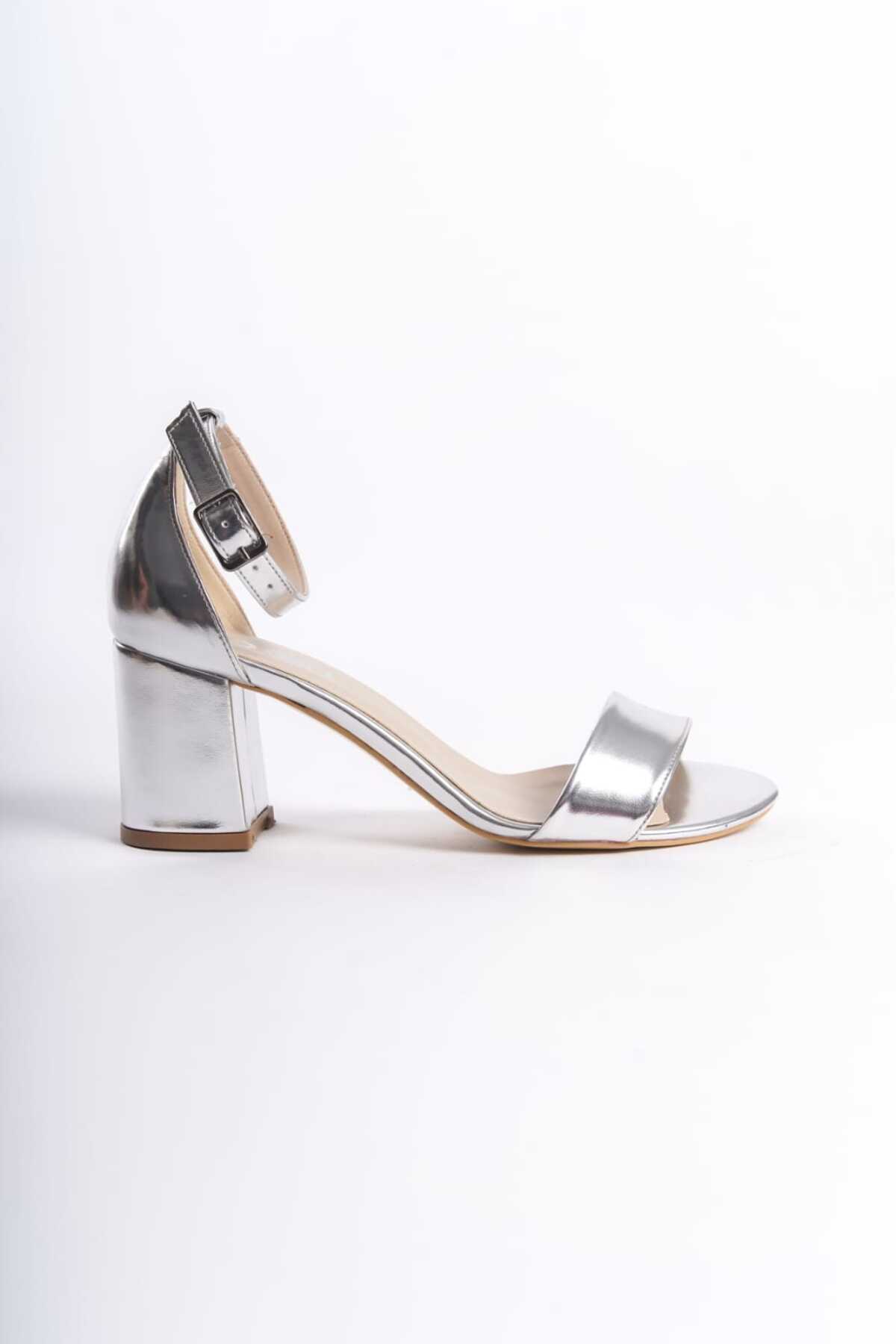 صندل زنانه نقره اي İDOL SHOES | TYCTU9ZVZN170904314121273 اورجینال - تصویر 4