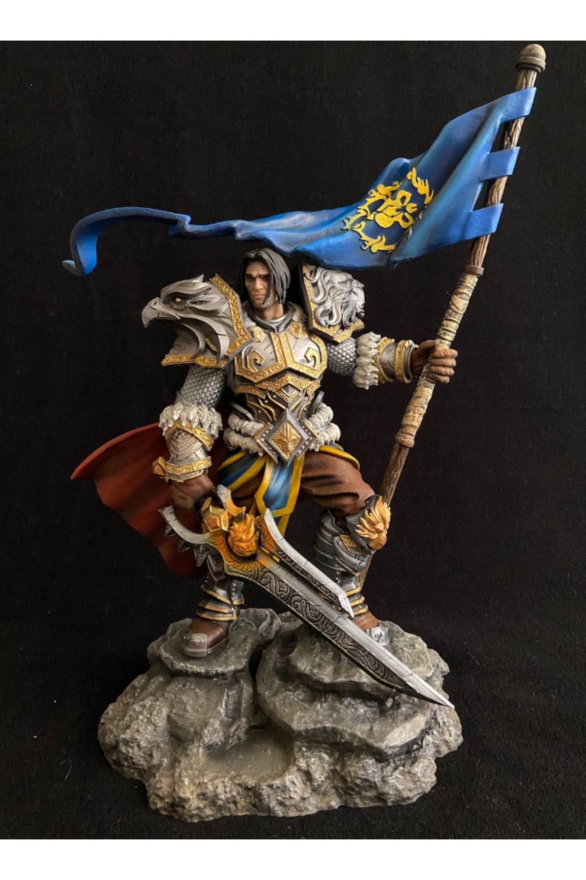 YILDIRIM AVANGART-World of Warcraft Varian Wrynn Figure WOW Varian Wrynn Object 25CM Large Size 3