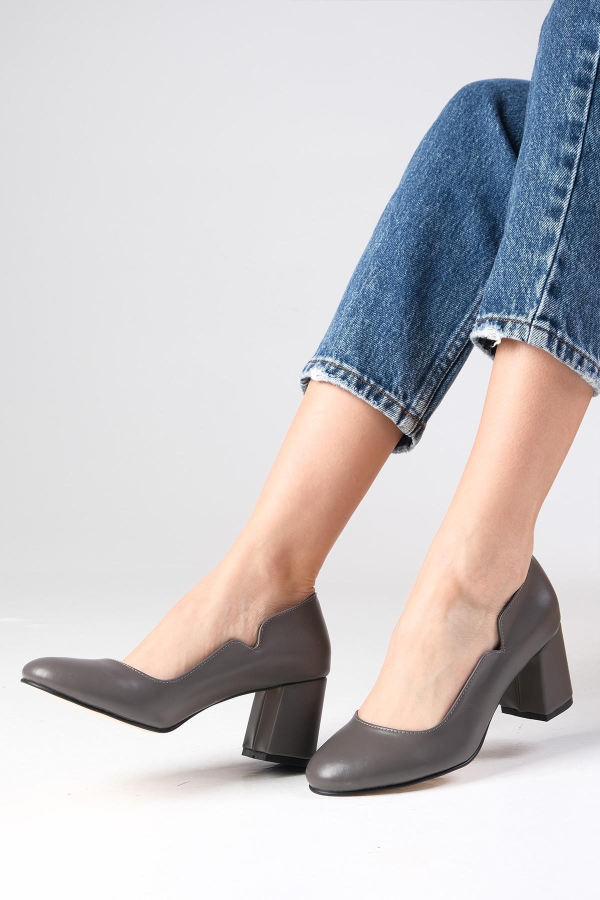 Mio Gusto-Keira Graue Damenschuhe mit runder Spitze und Absatz 3