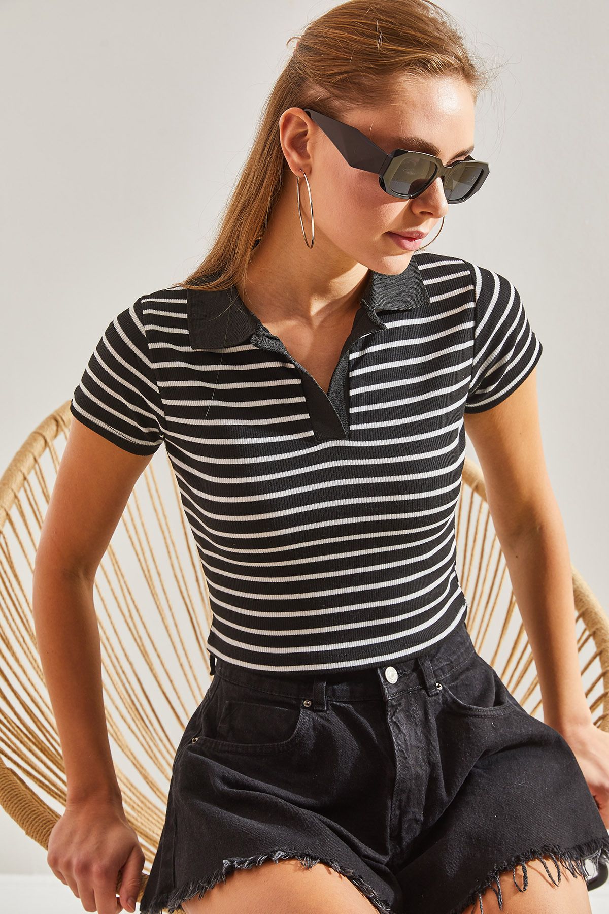 Bianco Lucci-Women's Polo Neck Striped Blouse 2