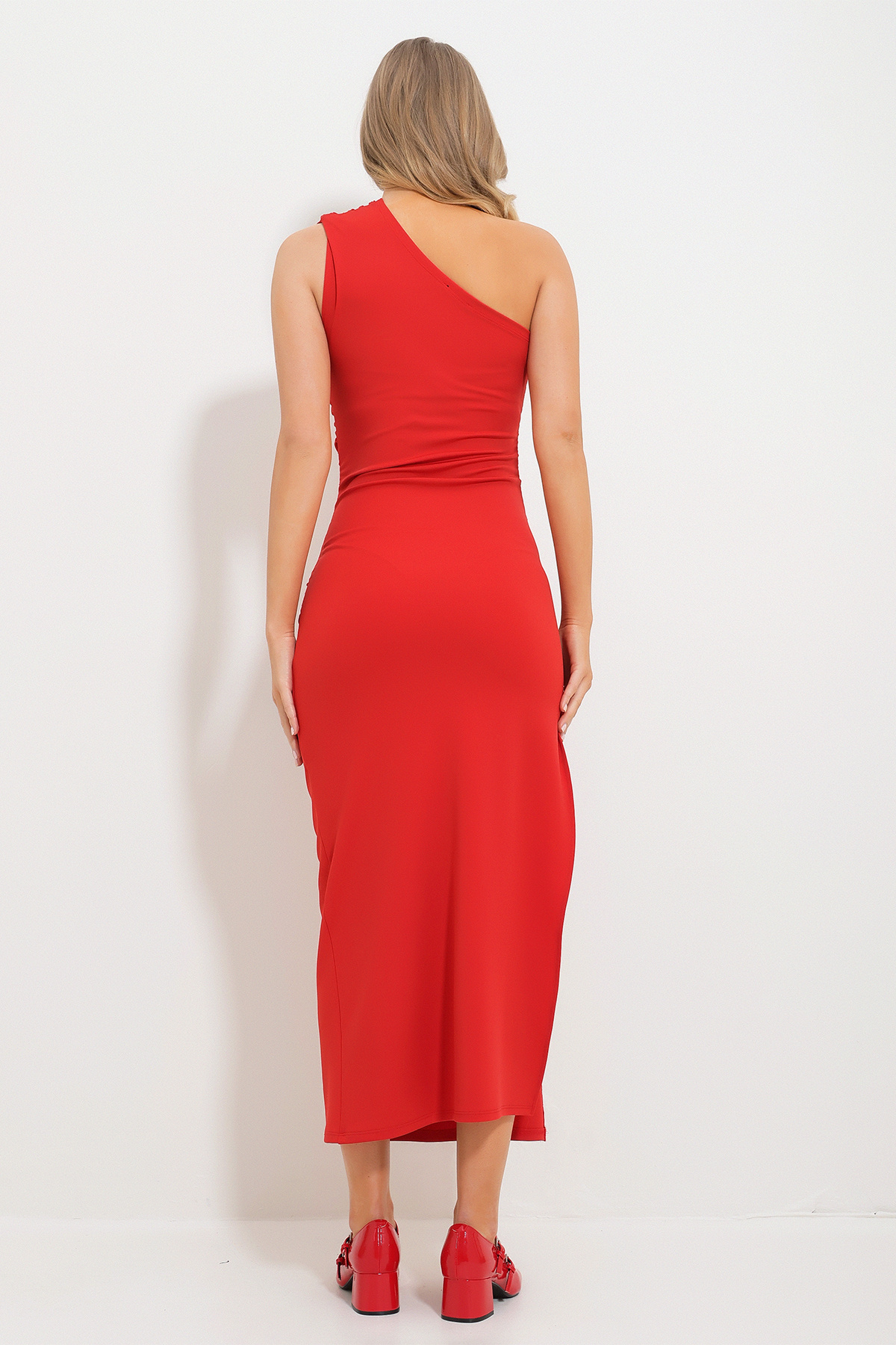 Kadın Kırmızı Tek Omuz Drape Detaylı Derin Yırtmaçlı Likralı Örme Elbise Alc-X11686
