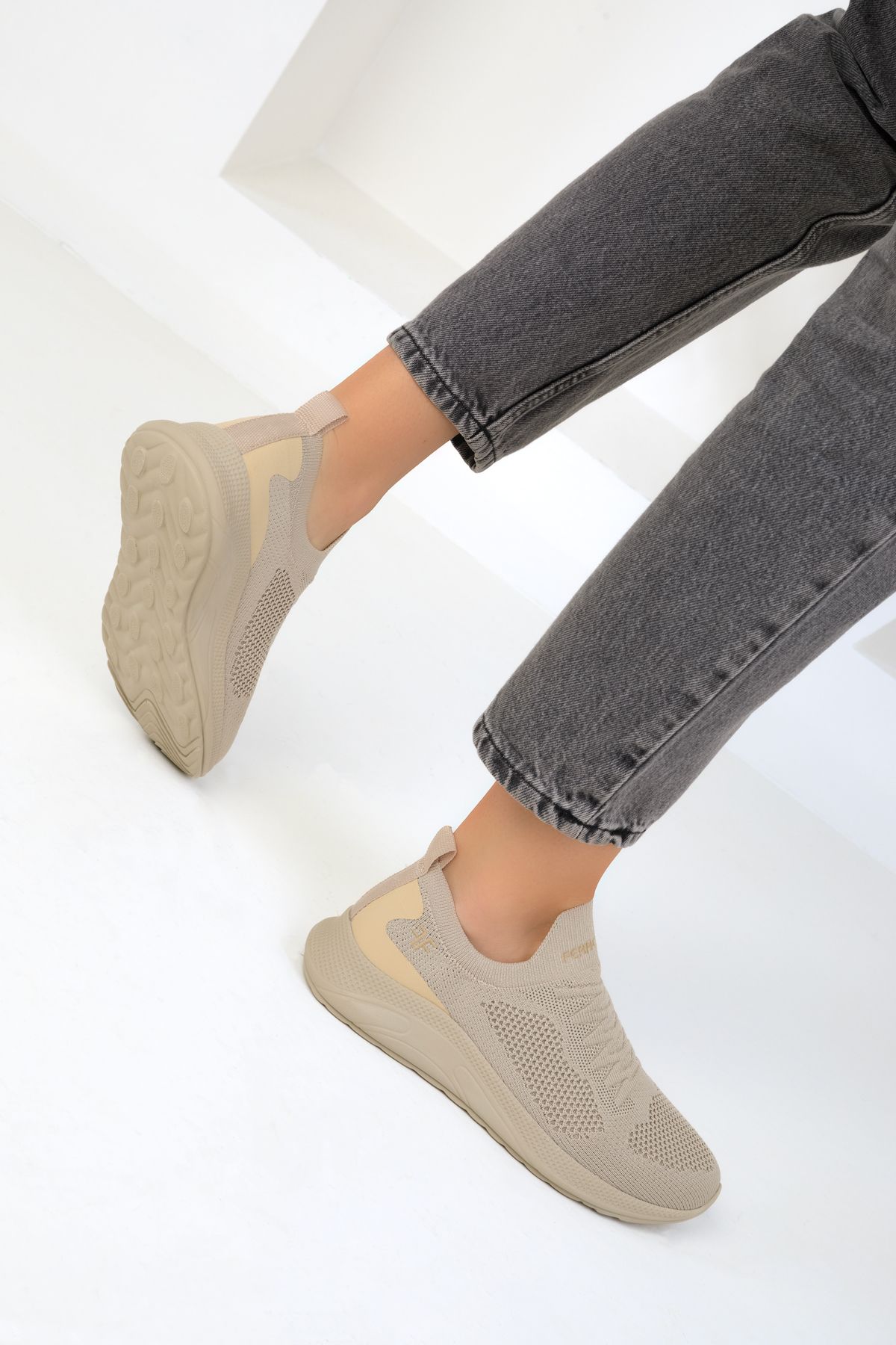 SOHO-Beige Damen Sneakers 16979 4