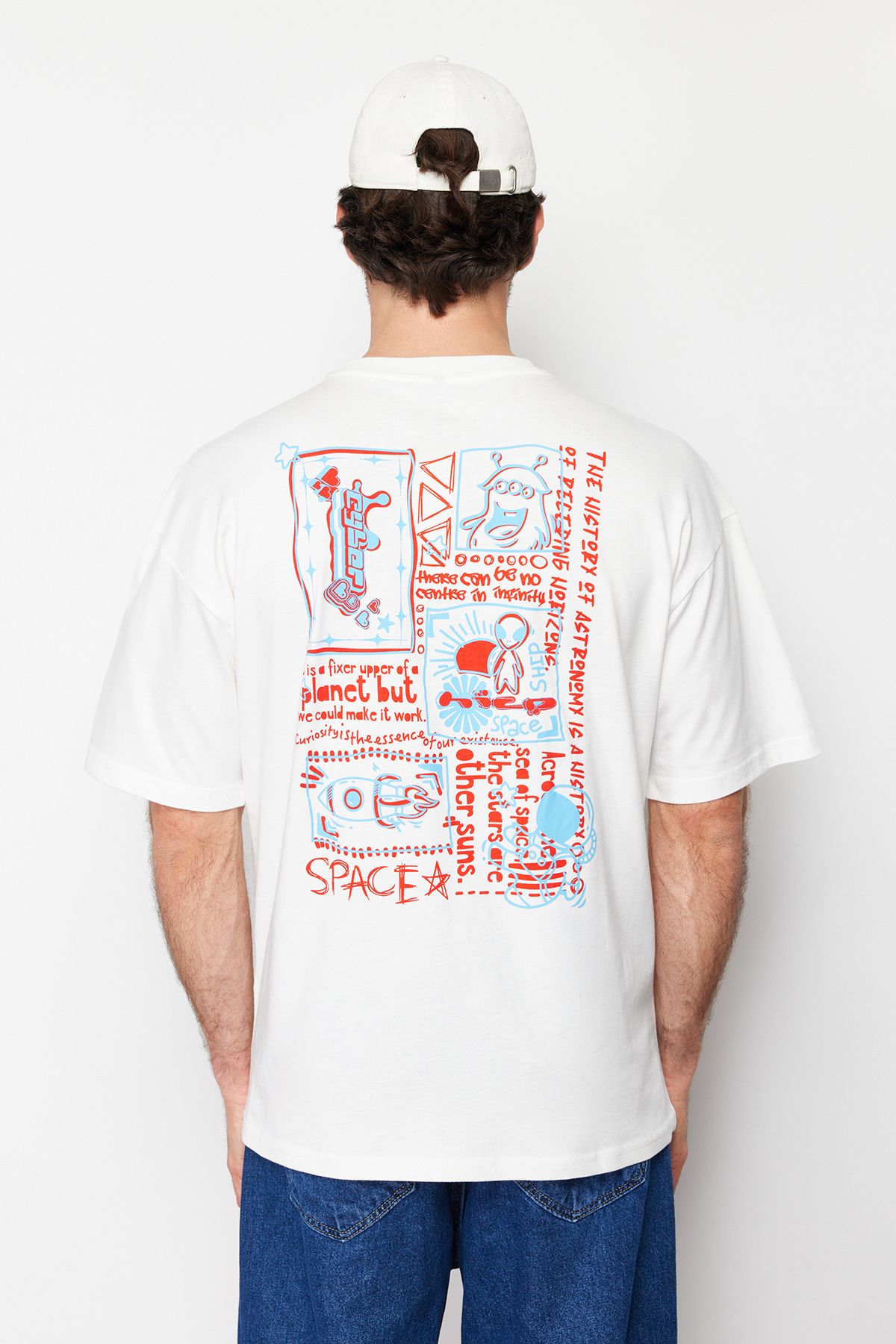 Trendyol Collection-Ecru Oversize bawełniany T-shirt z nadrukiem na plecach - TMNSS23TS00168 3