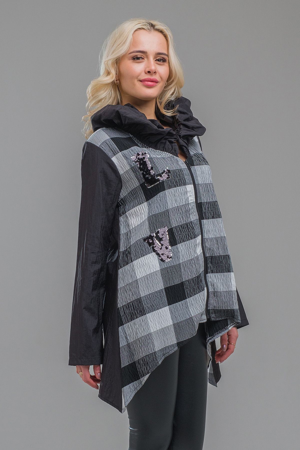 Bold & Young-Women's Black Color Gathered Collar Embroidered Seersucker Combination Parachute Jacket 3