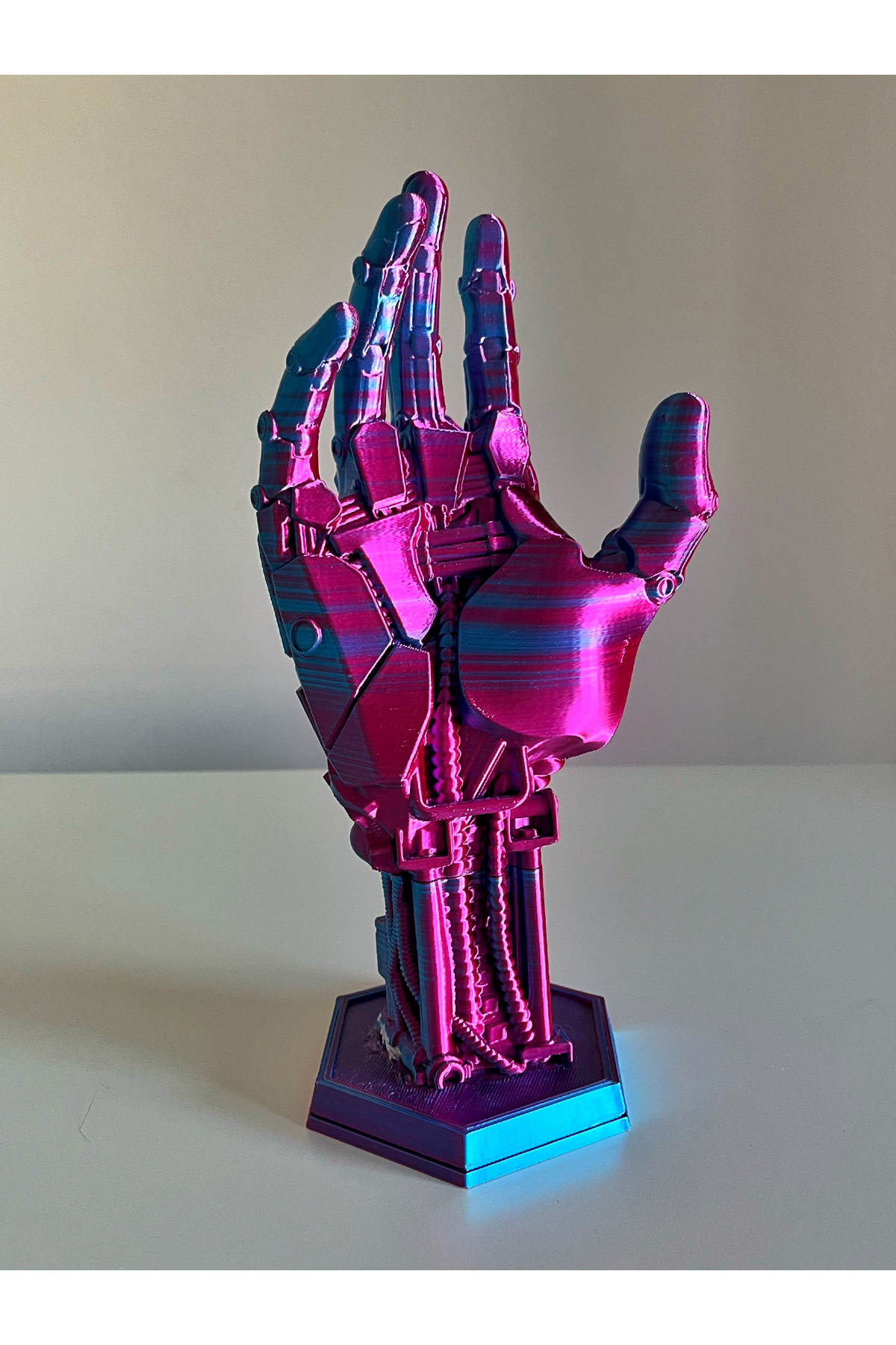 Robot Eli Şeklinde Dekoratif Kol Tutucu, Xbox / PS4 / PS5 Uyumlu, Joystick Kumanda Standı 4