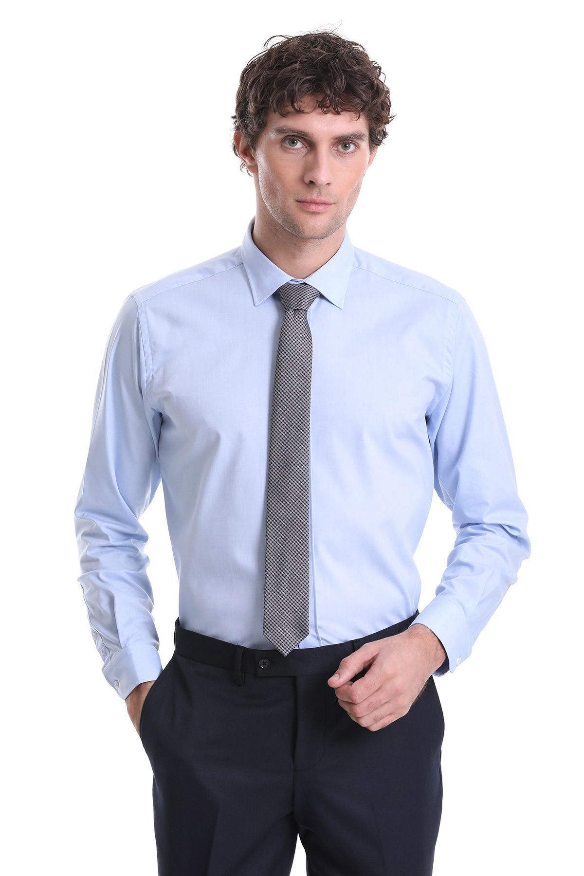 پیراهن کلاسیک آستین بلند یقه باریک 100% نخی ساده و منظم آبی Hatemoğlu