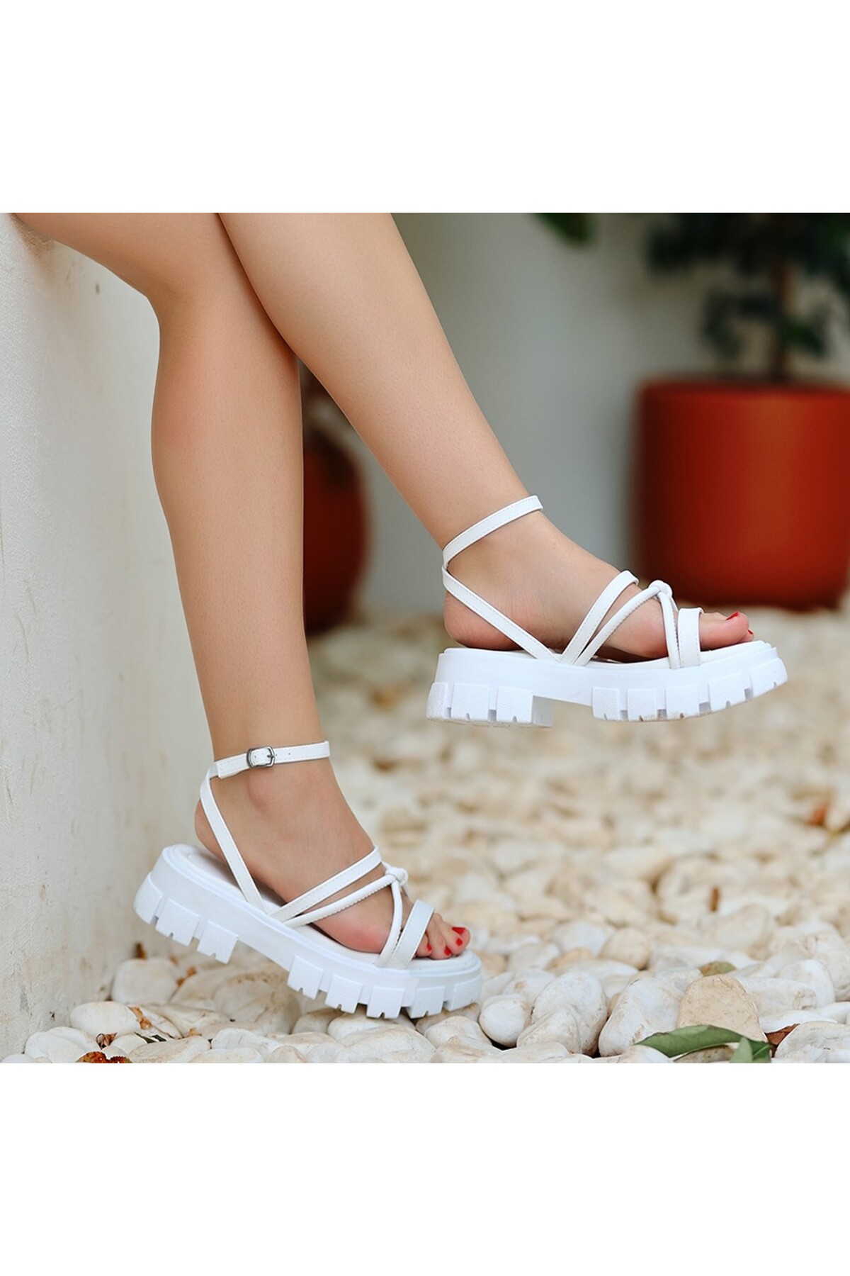 Choc Beyaz Cilt Sandalet