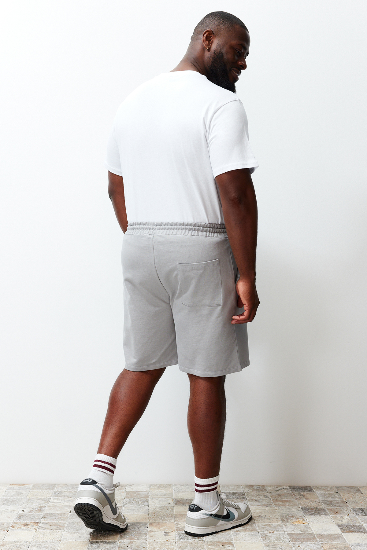 Trendyolmilla  Büyük Beden Gri-Lacivert 2'li Paket Regular/Normal Kesim %100 Pamuklu Şort TMNSS24AP00000 - Görsel 7