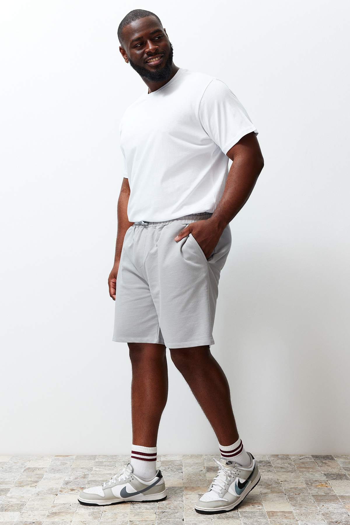 Trendyolmilla  Büyük Beden Gri-Lacivert 2'li Paket Regular/Normal Kesim %100 Pamuklu Şort TMNSS24AP00000 - Görsel 6