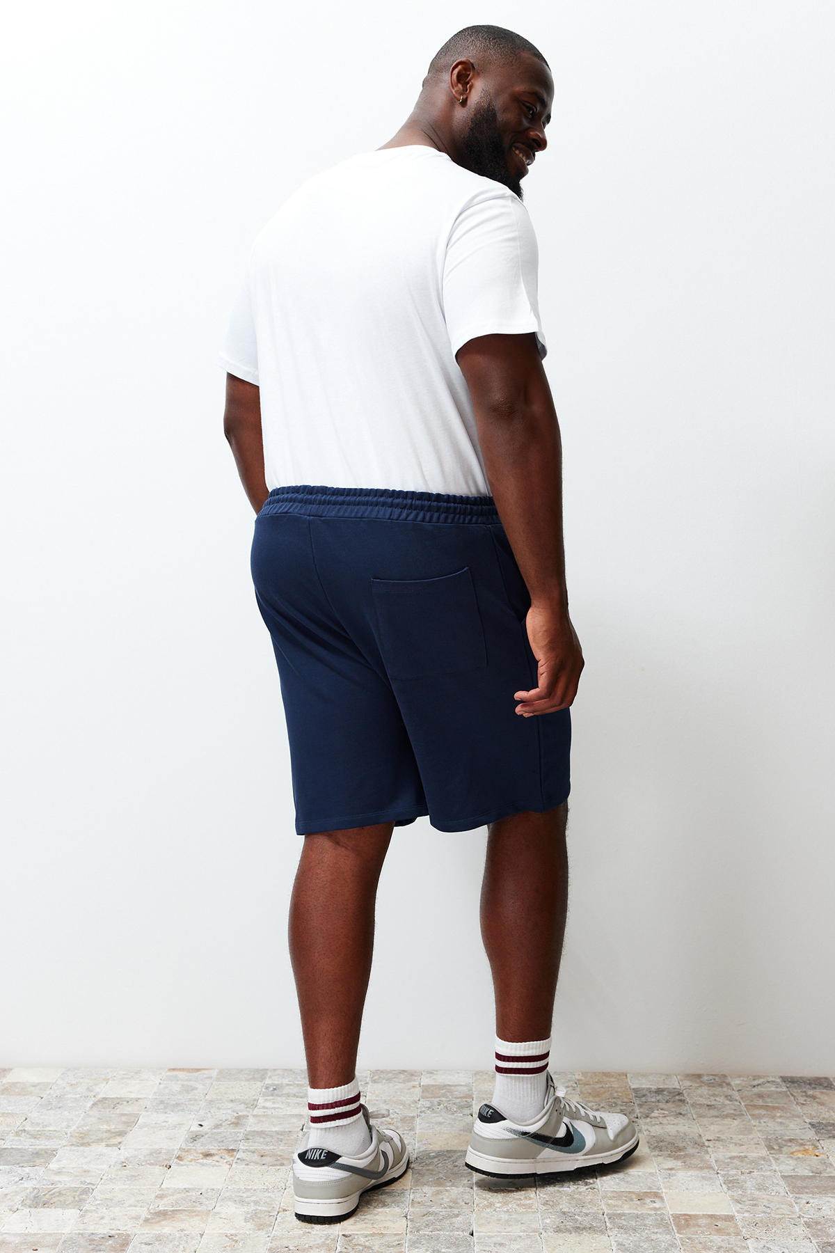 Trendyolmilla  Büyük Beden Gri-Lacivert 2'li Paket Regular/Normal Kesim %100 Pamuklu Şort TMNSS24AP00000 - Görsel 4