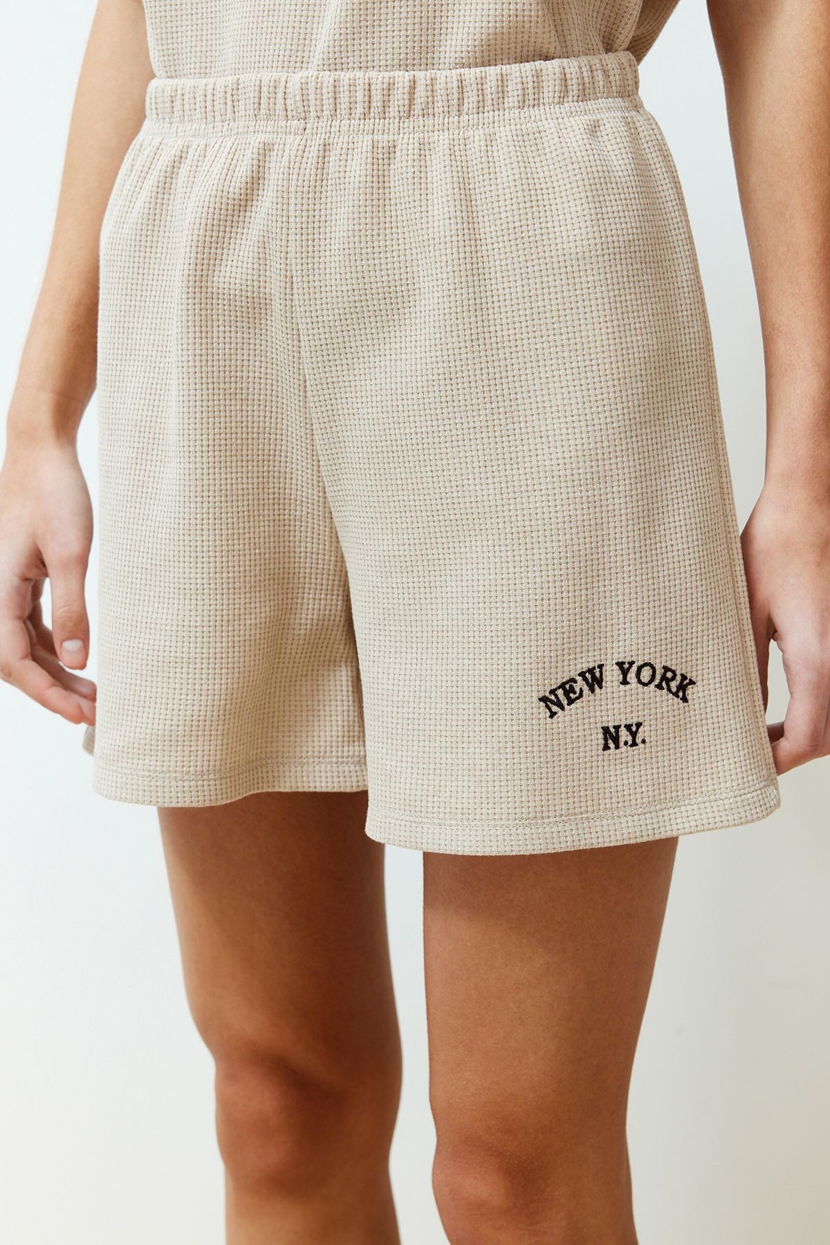 Trendyol Collection-Waffle Print Beige-Color Blocked Slogan Knitted Pajamas Set Thmss24Pt00217 5