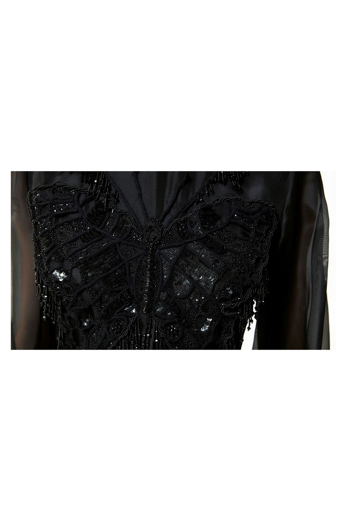 Machka-Kleid aus Organza mit Schmetterlingsstickerei 6