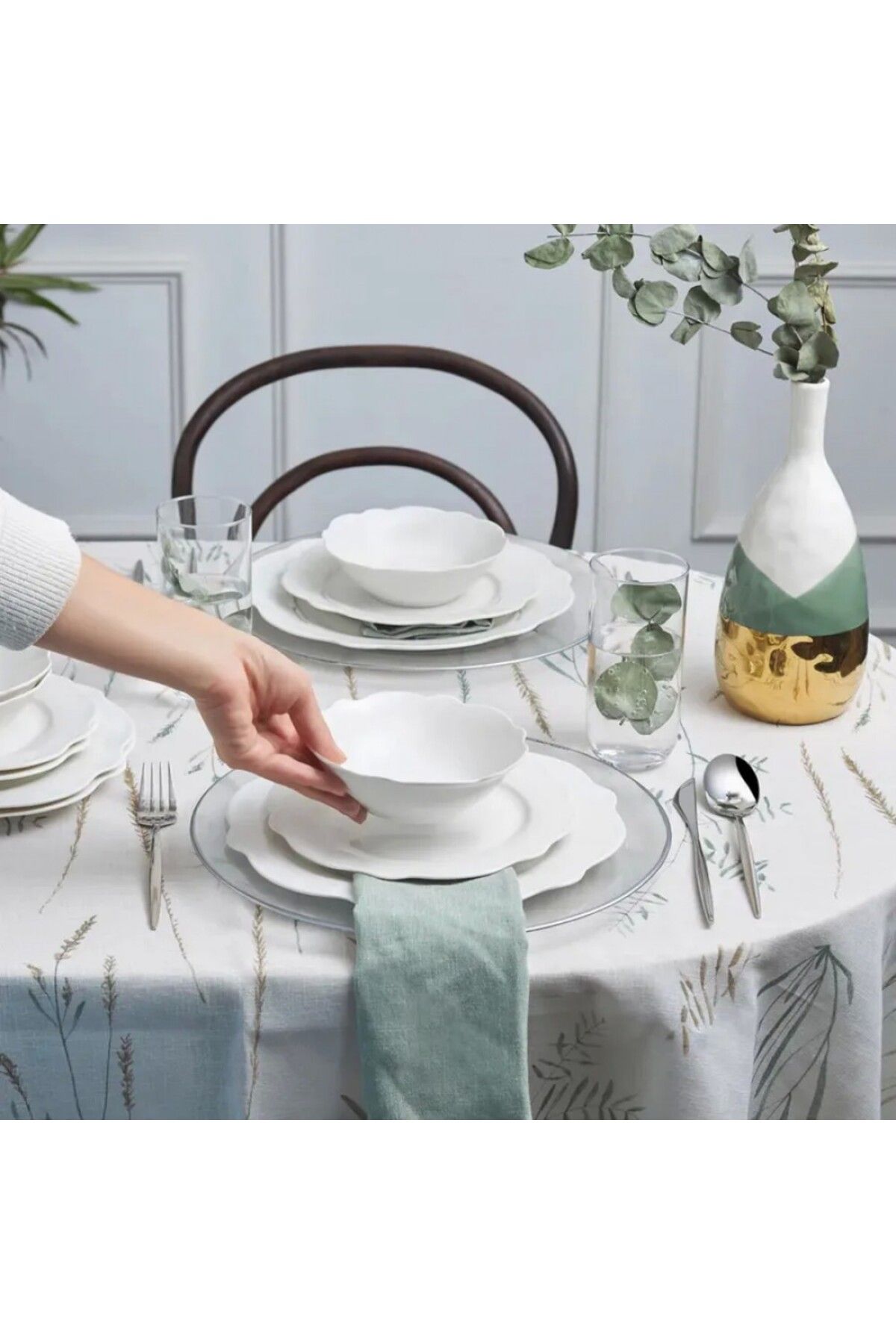 Karaca-Daisy New Bone Geschirr-Set für 4, 12-teilig, Teller und Schalen, Geschirr-Set 3