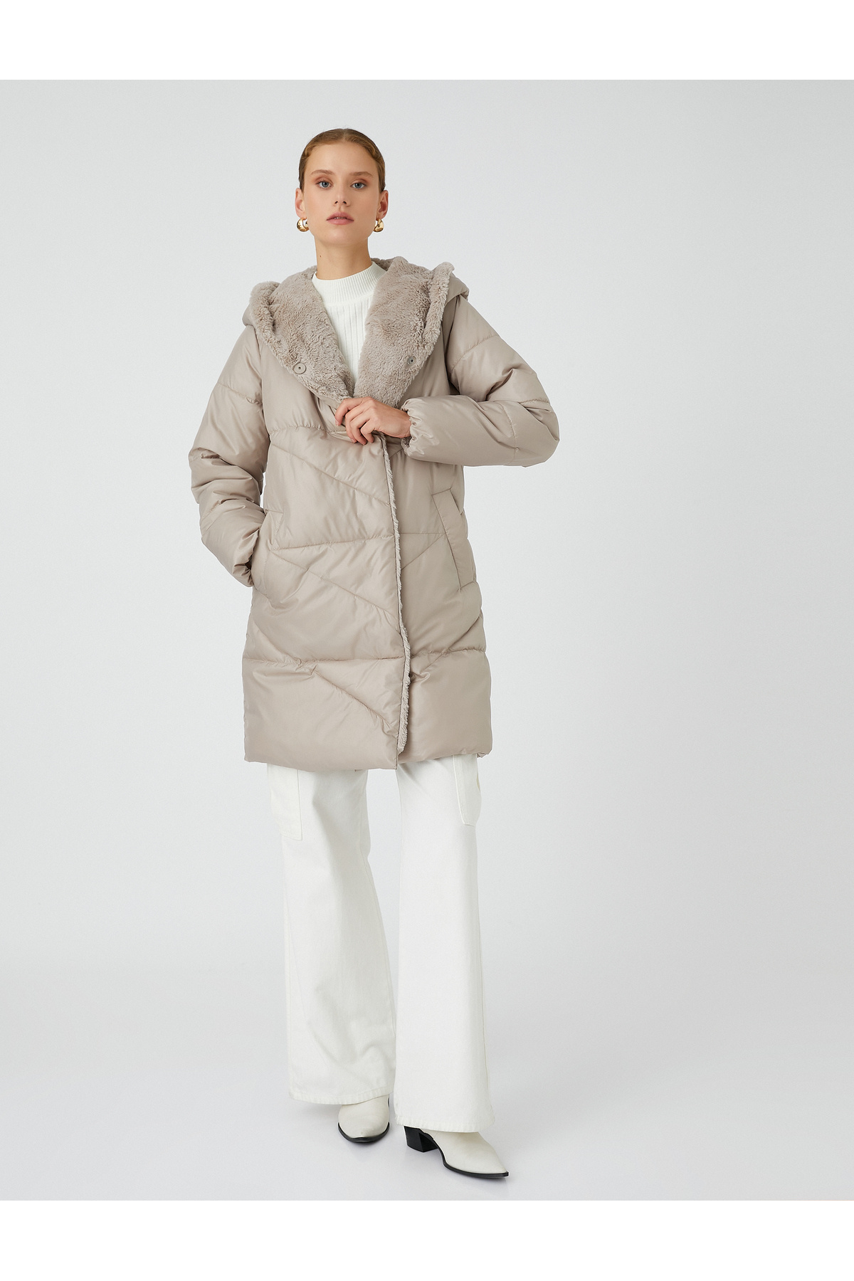 Puffer Jacket with Plush Detail and Snap Fastener Hooded