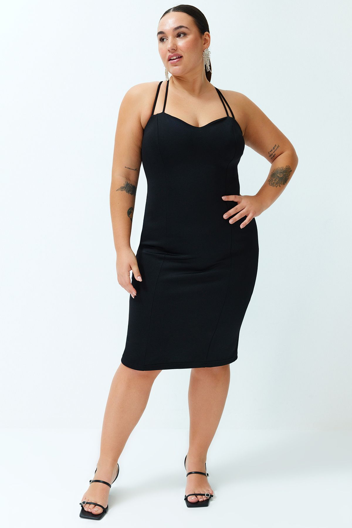 Trendyol Curve Czarna Dzianinowa Sukienka Z Kołnierzykiem W Kształcie Serca Kobieta - 5XL