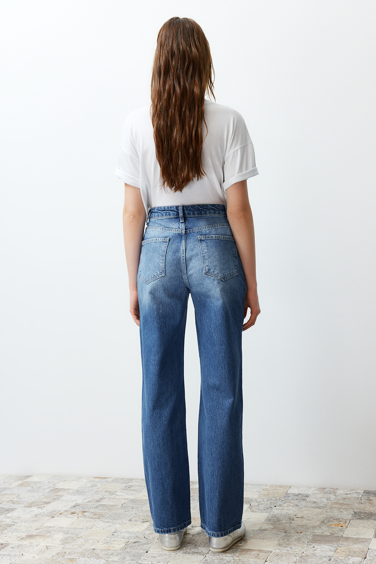 Trendyolmilla  Mavi Yırtıklı Yüksek Bel Wide Leg Geniş Paça %100 Pamuk Non-Stretch Jeans TWOSS24JE00199 - Görsel 10