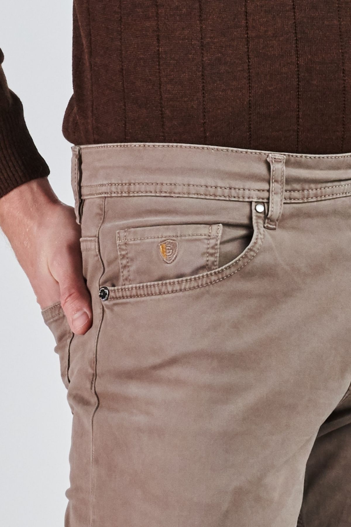 Giovane G. Designers Trousers Casual Giovane Gentile